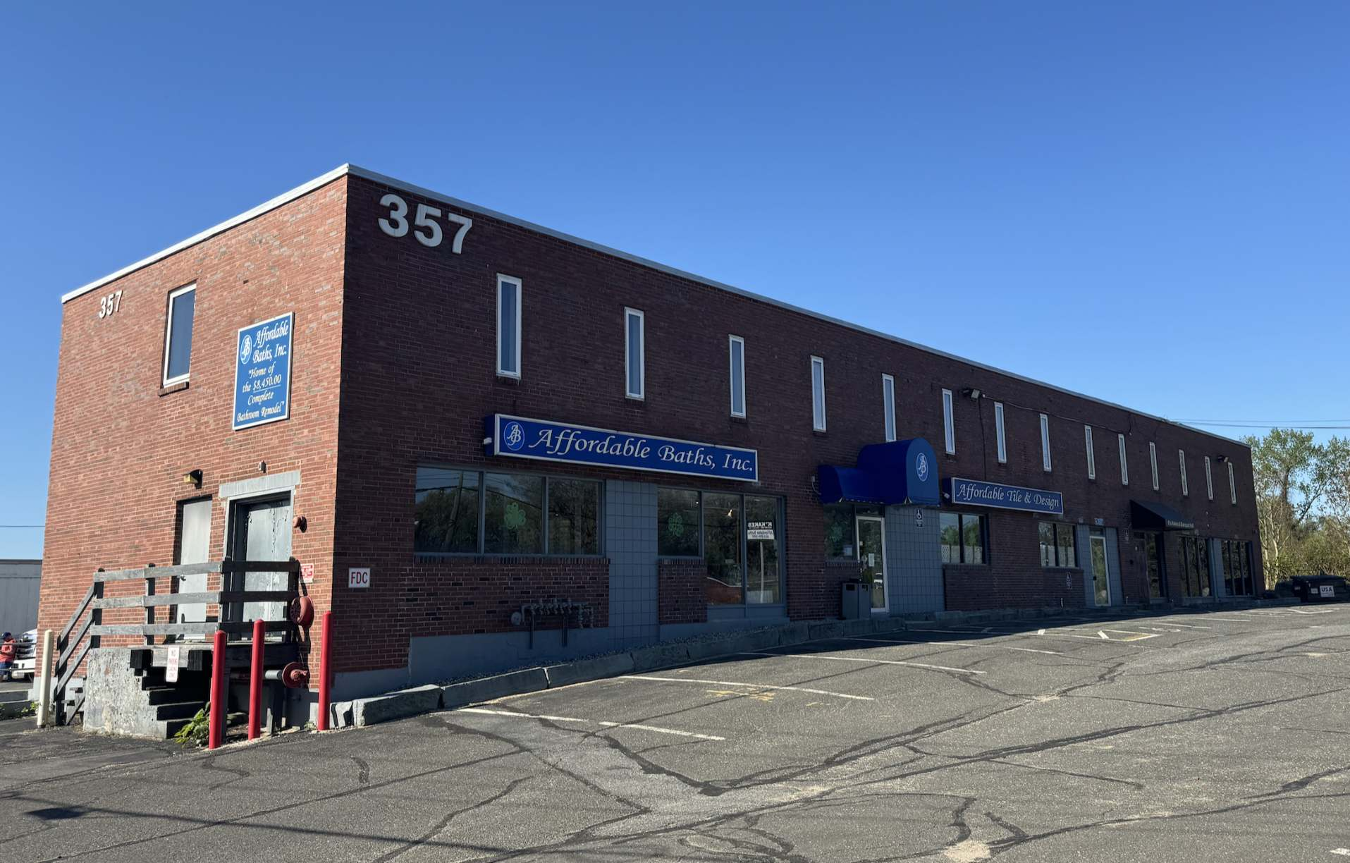 357 Cottage St, Springfield, MA 01104
