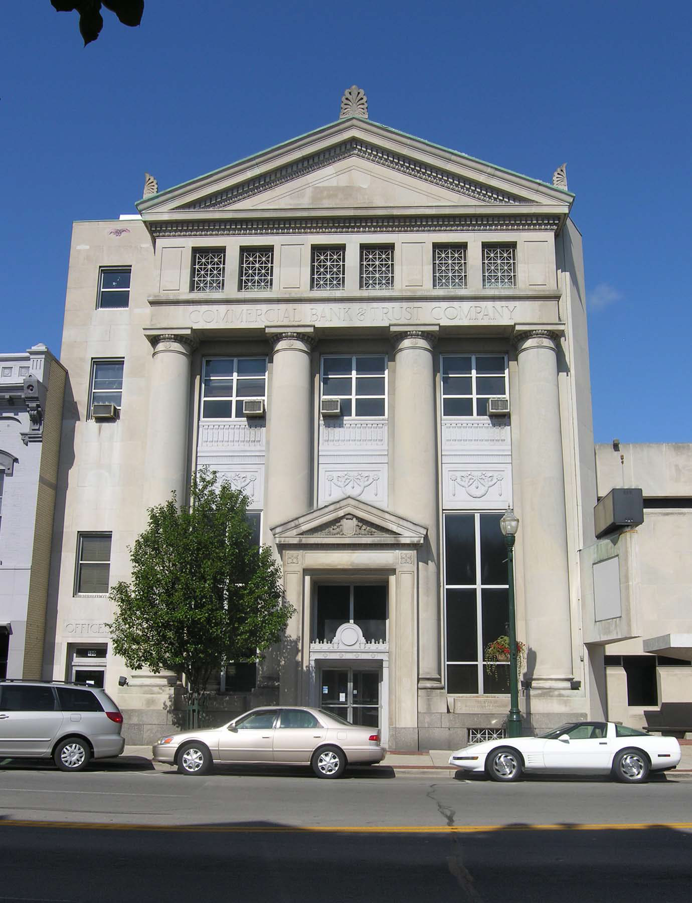 130 S Main St, Bowling Green, OH 43402