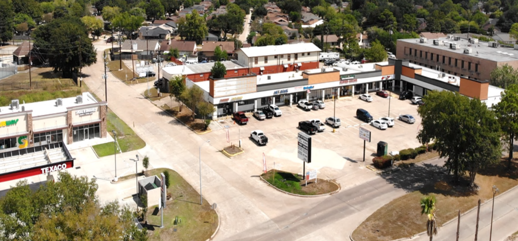 8244 Antoine Dr, Houston, TX 77088
