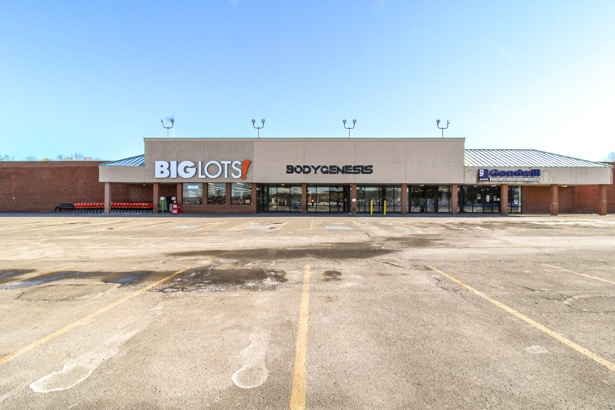 2611 Ellwood Rd, New Castle, PA 16101