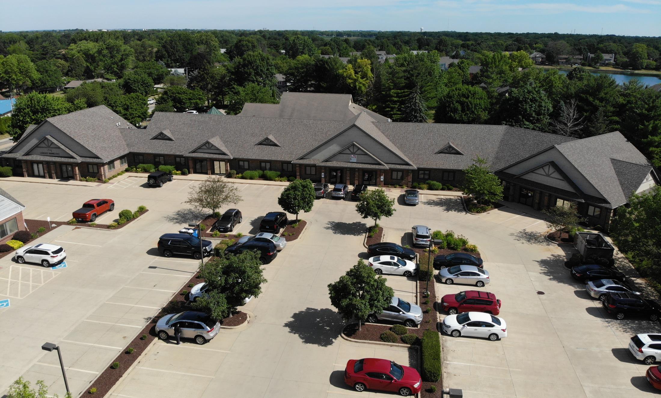2918 Crossing Ct, Champaign, IL 61822