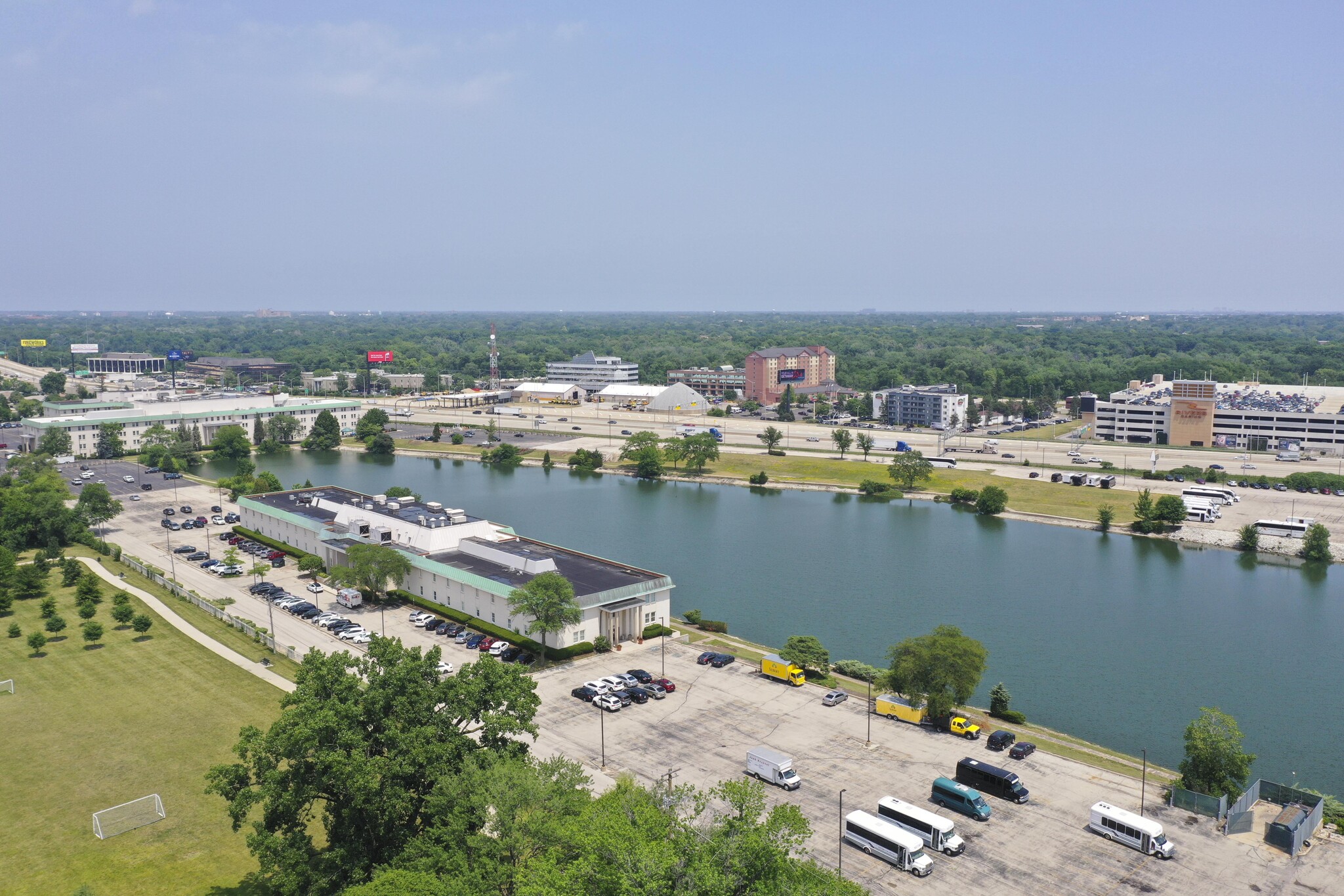 2250 E Devon Ave, Des Plaines, IL 60018