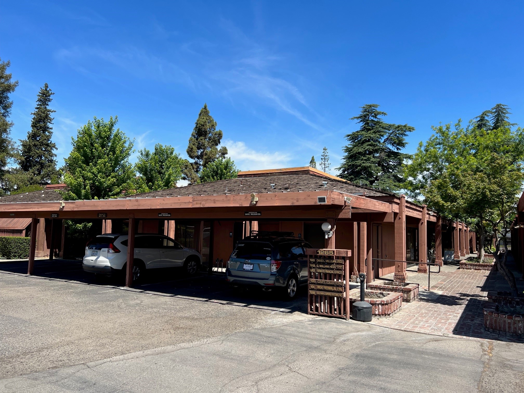 1265 W Shaw Ave, Fresno, CA 93711