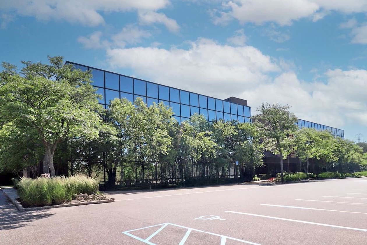 300 E Long Lake Rd, Bloomfield Hills, MI 48304