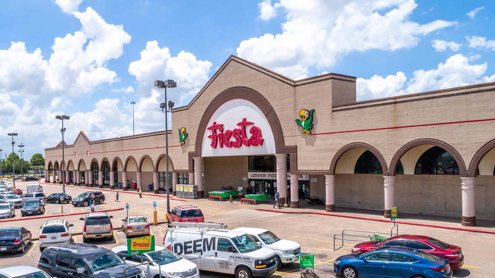 12900 Willow Chase Dr, Houston, TX 77070