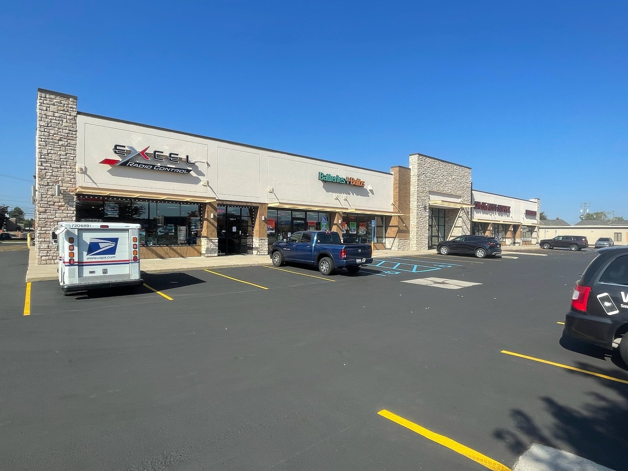 31075 John R Rd, Madison Heights, MI 48071
