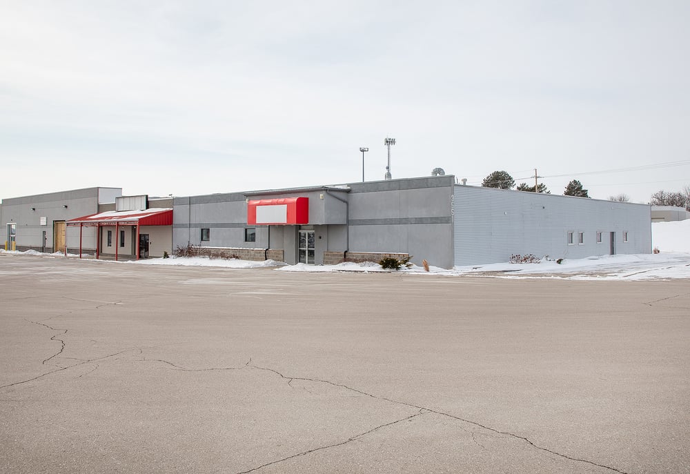 3551 University Ave, Waterloo, IA 50701