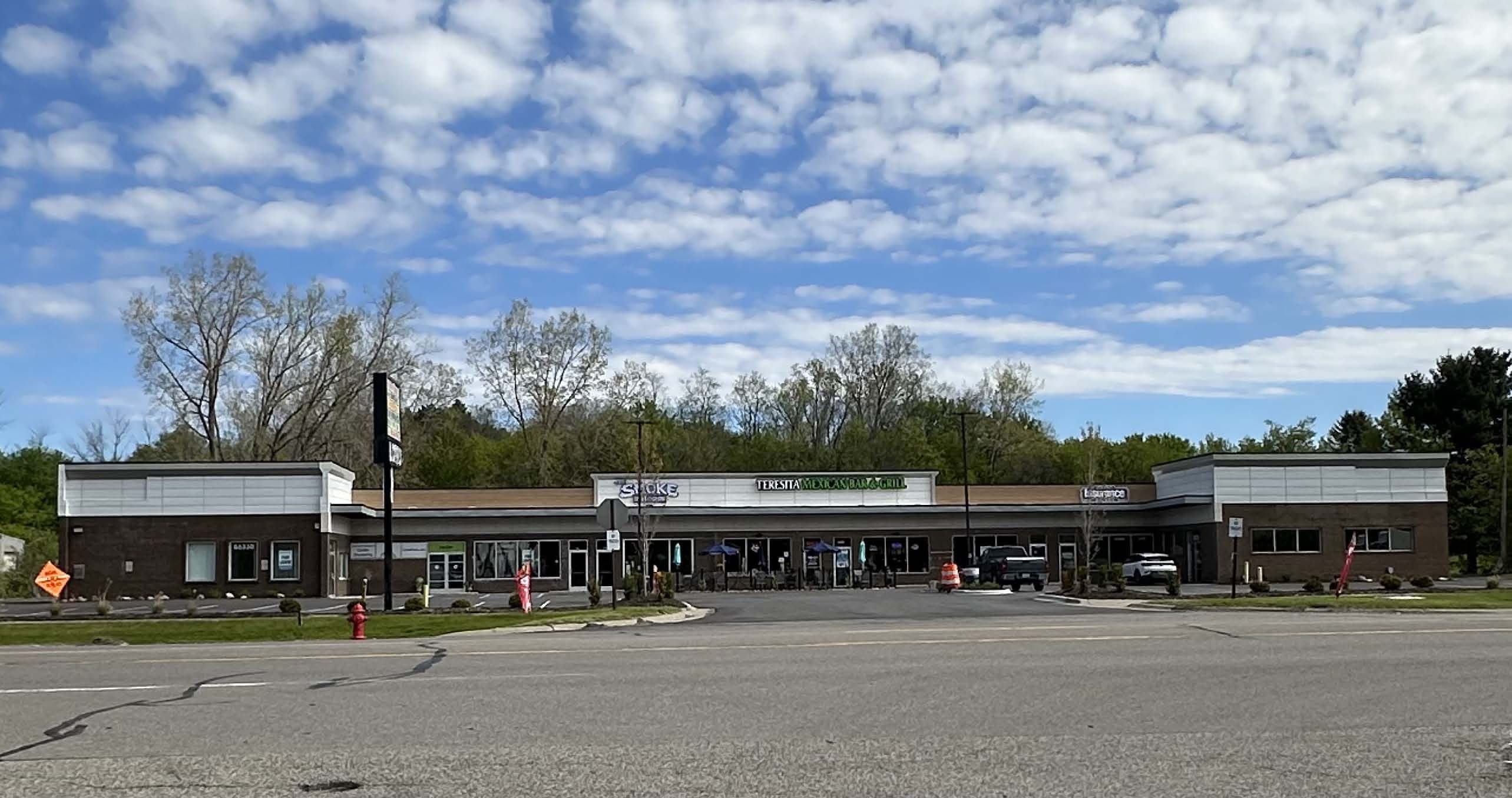56270 Grand River Ave, New Hudson, MI 48165