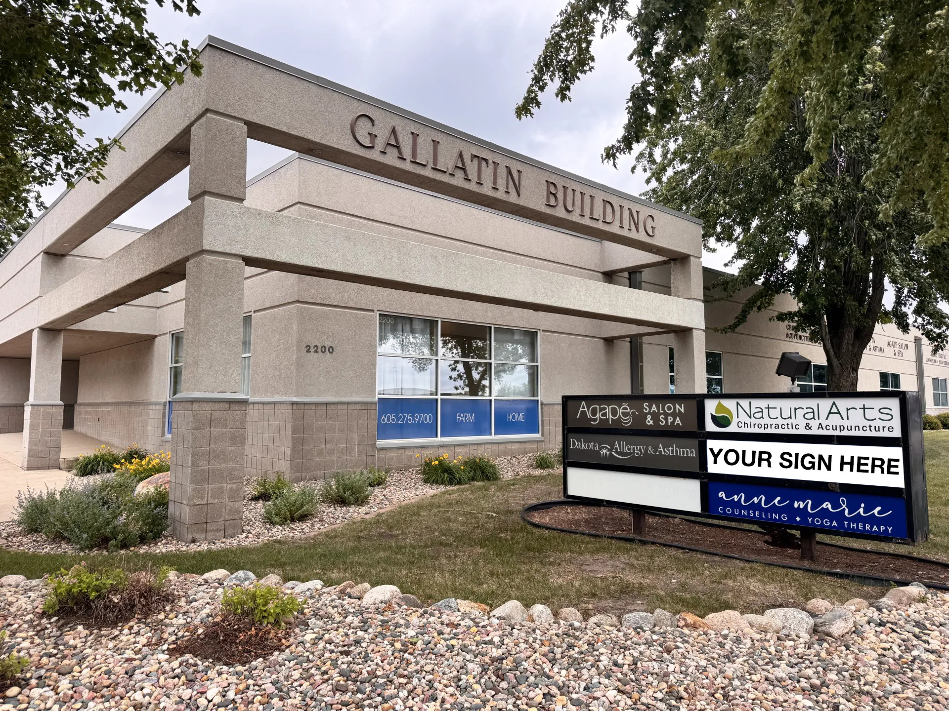 2200 W 49Th St, Sioux Falls, SD 57105
