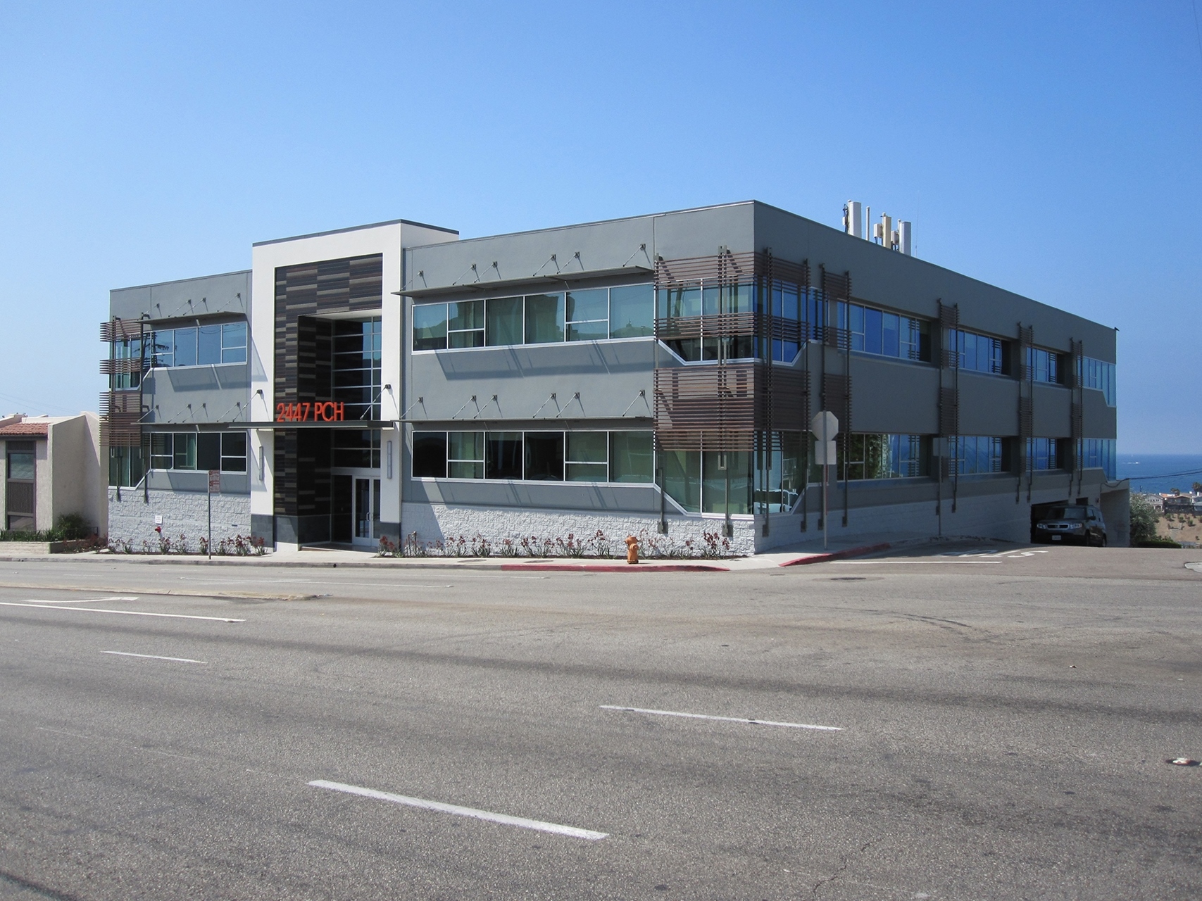 2447 Pacific Coast Hwy, Hermosa Beach, CA 90254