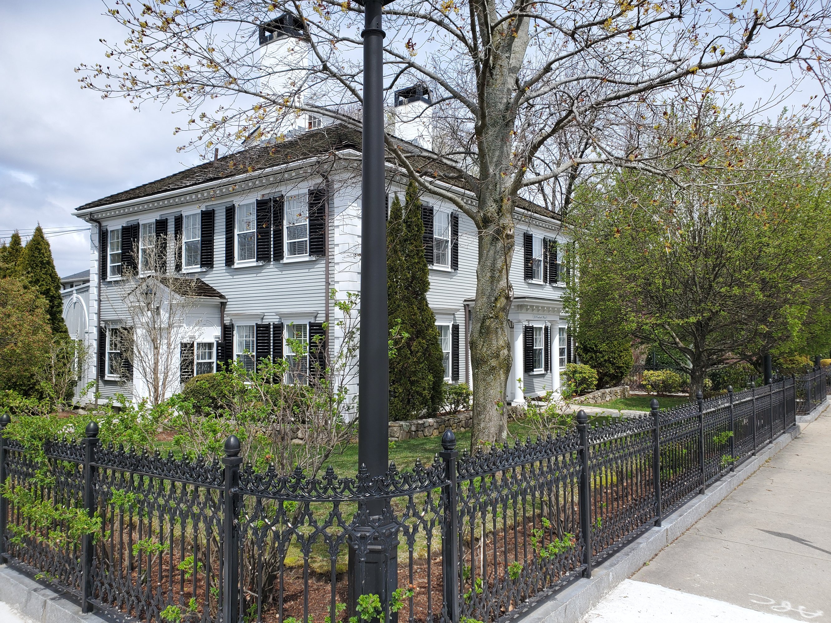 21 Central St, Andover, MA 01810