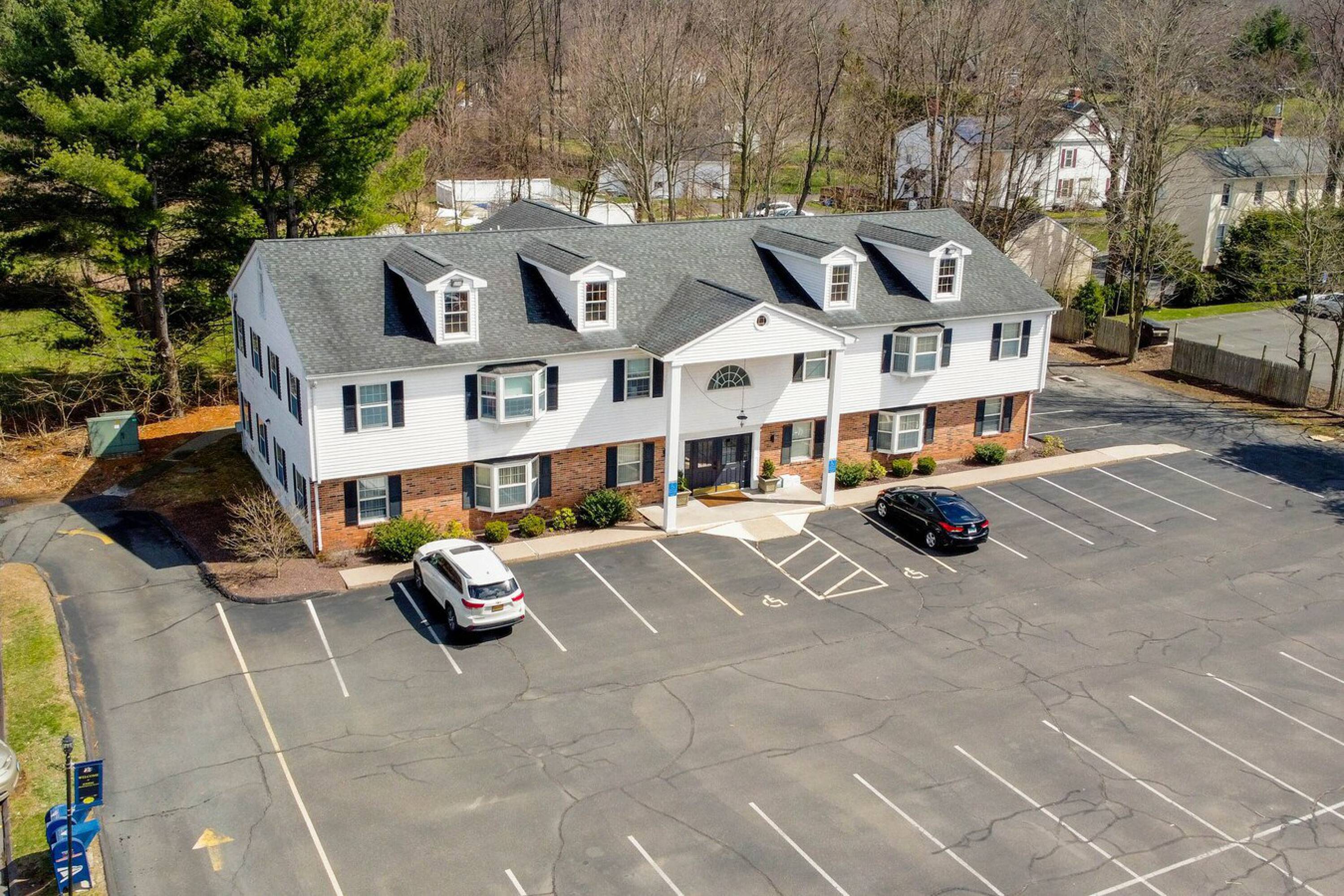 24 Battle St, Somers, CT 06071