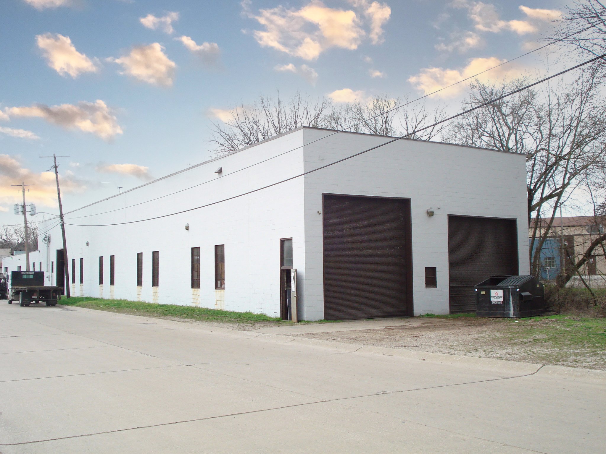 1050 Eagon St, Barberton, OH 44203