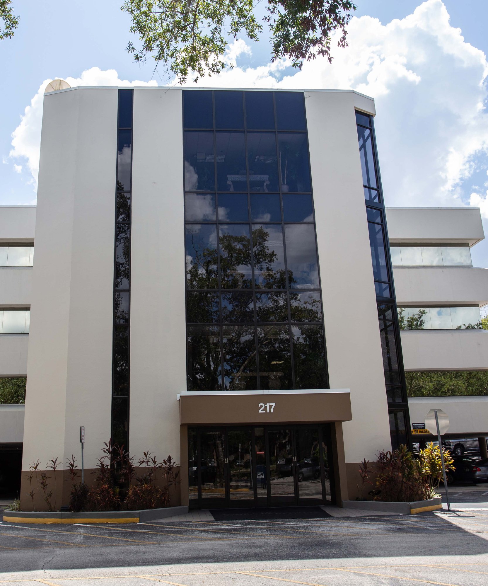 217 N Westmonte Dr, Altamonte Springs, FL 32714
