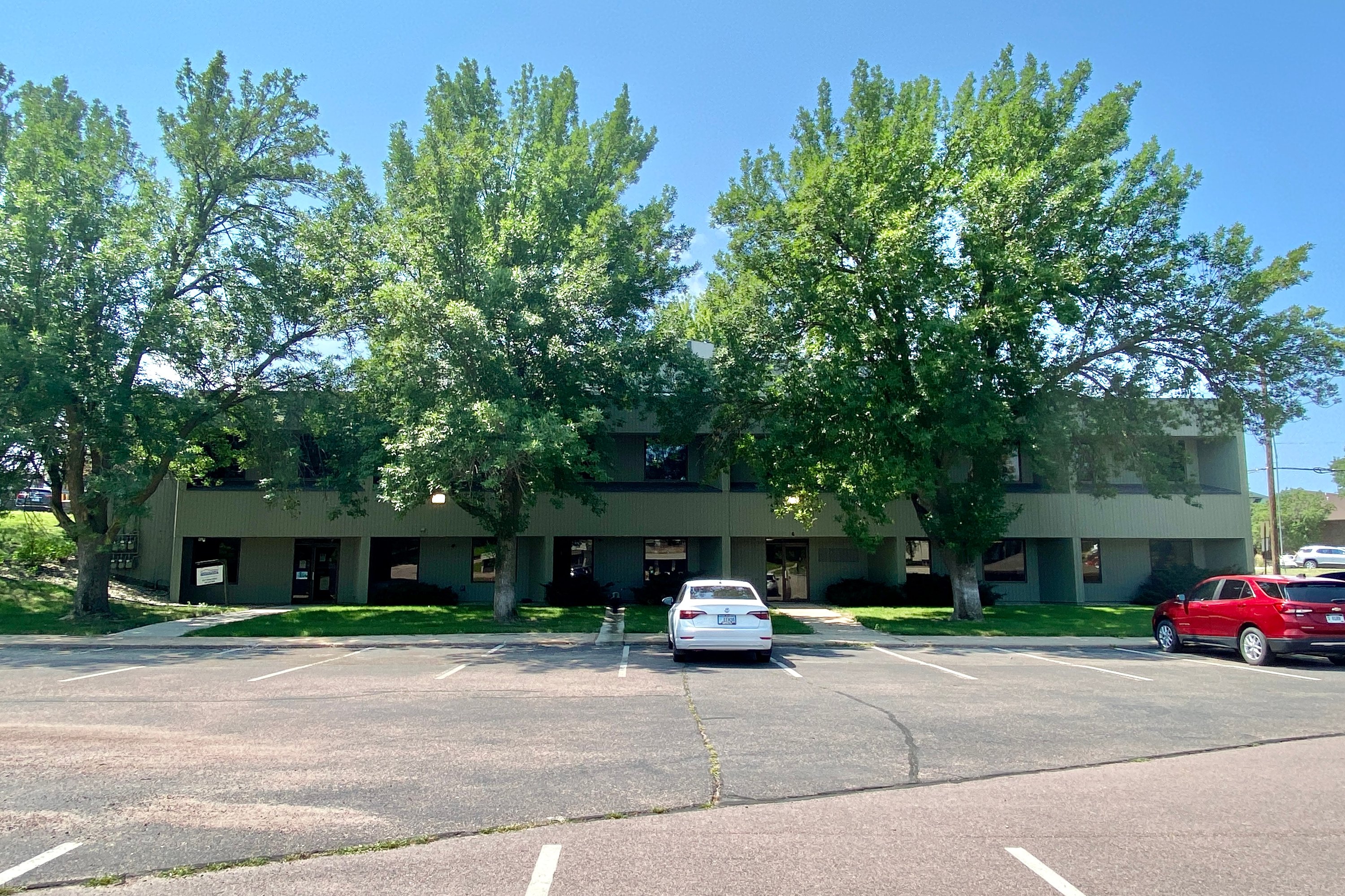 1704 S Cleveland Ave, Sioux Falls, SD 57103