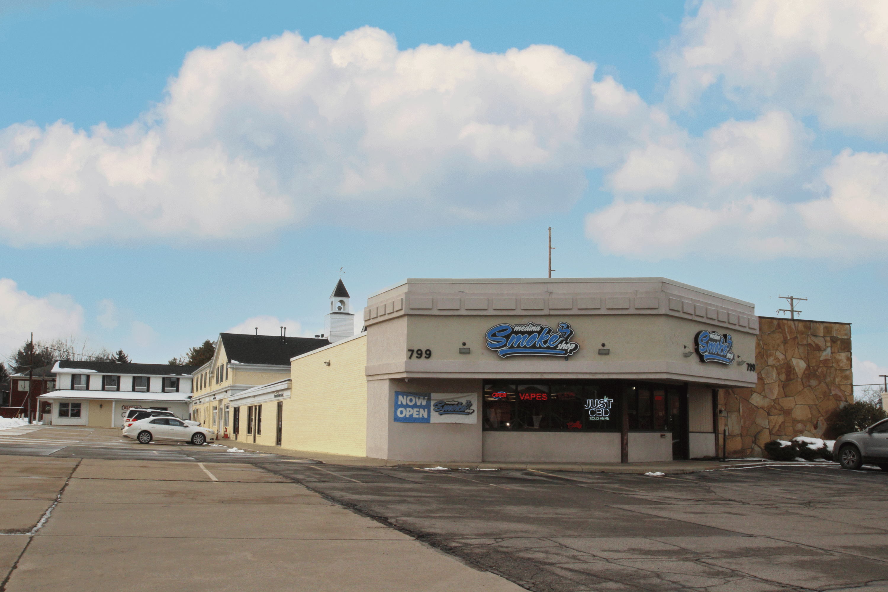 799 N Court St, Medina, OH 44256