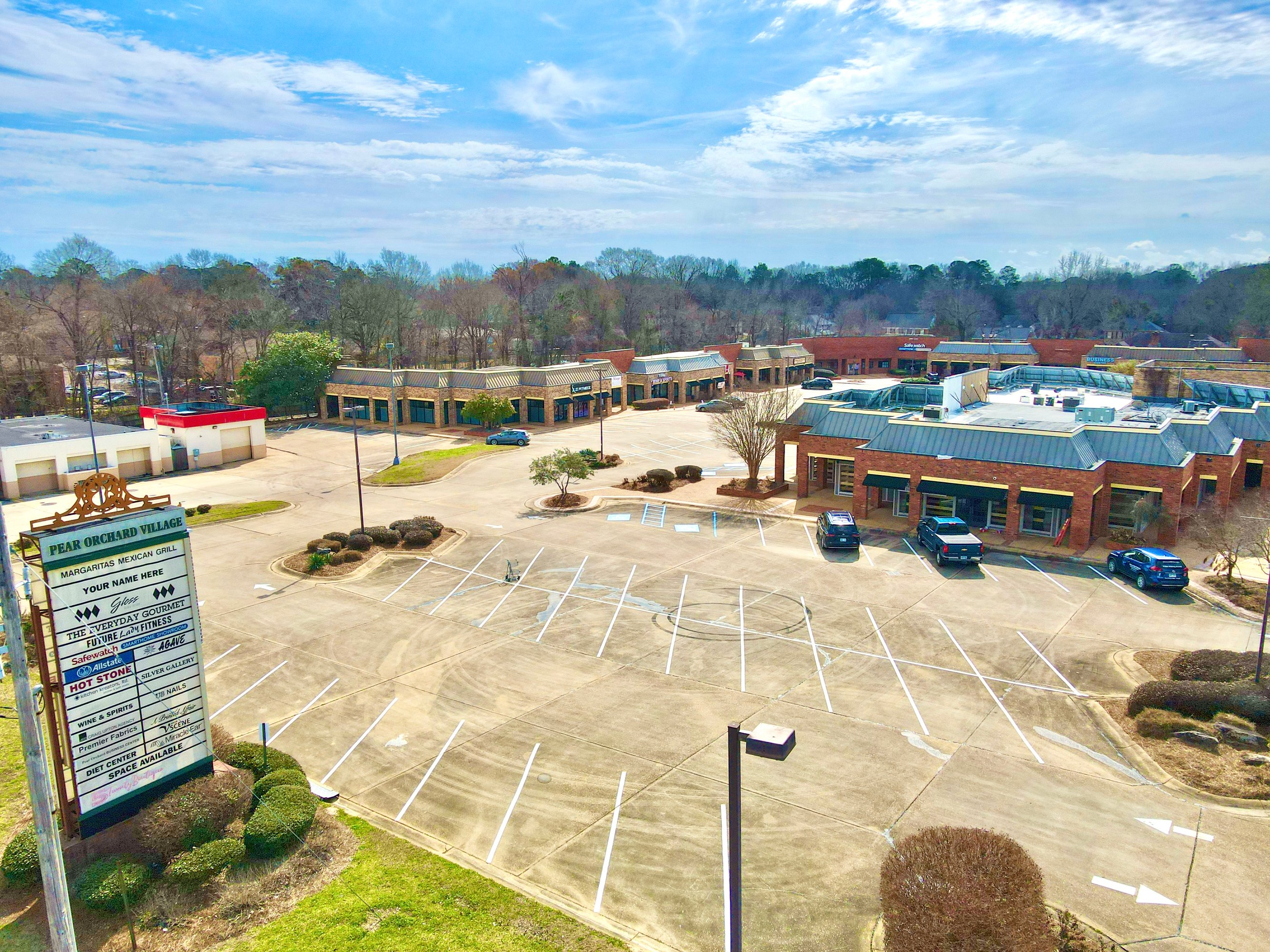 1625 E County Line Rd, Jackson, MS 39211