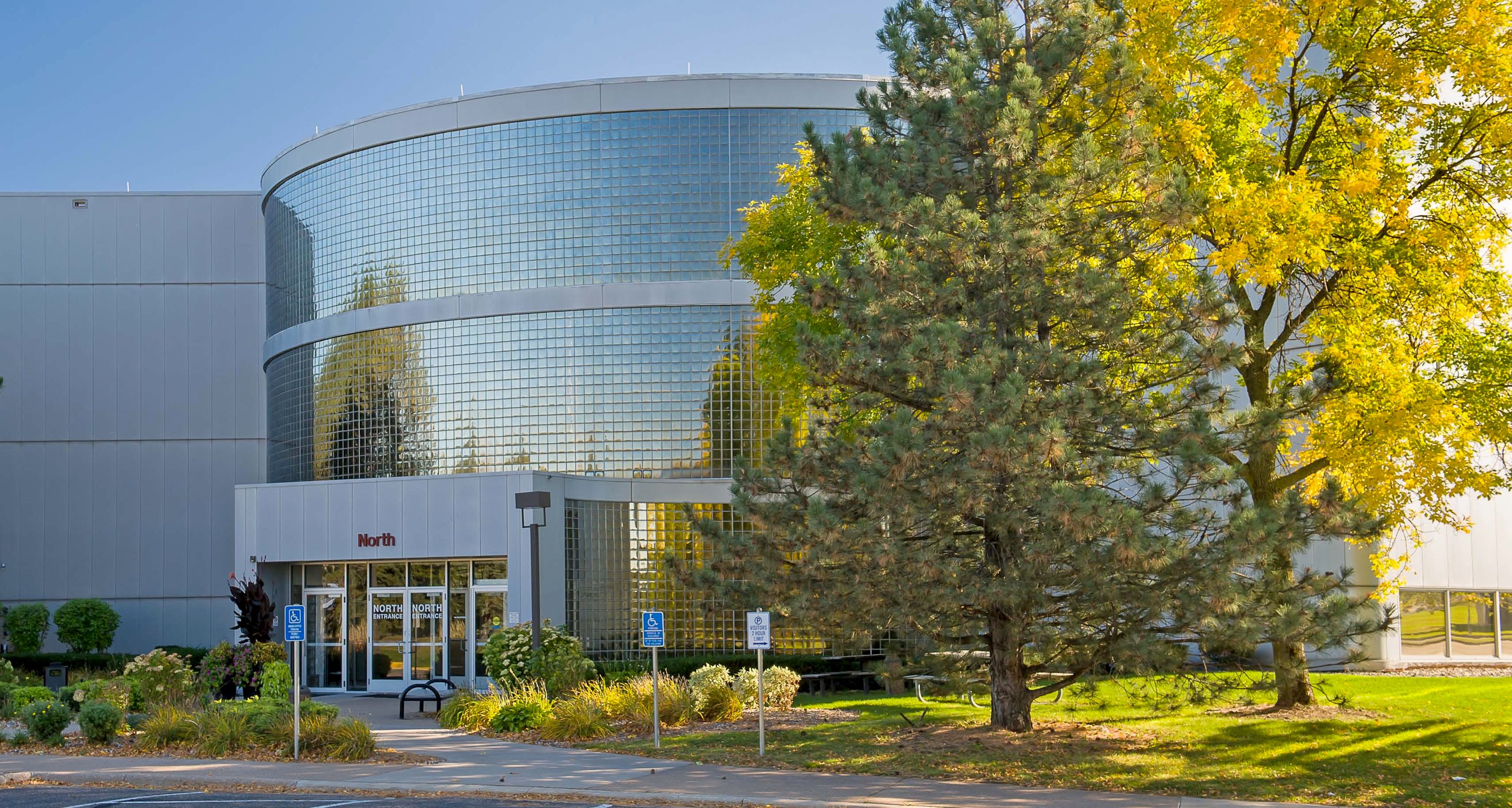 1450 Energy Park Dr, Saint Paul, MN 55108