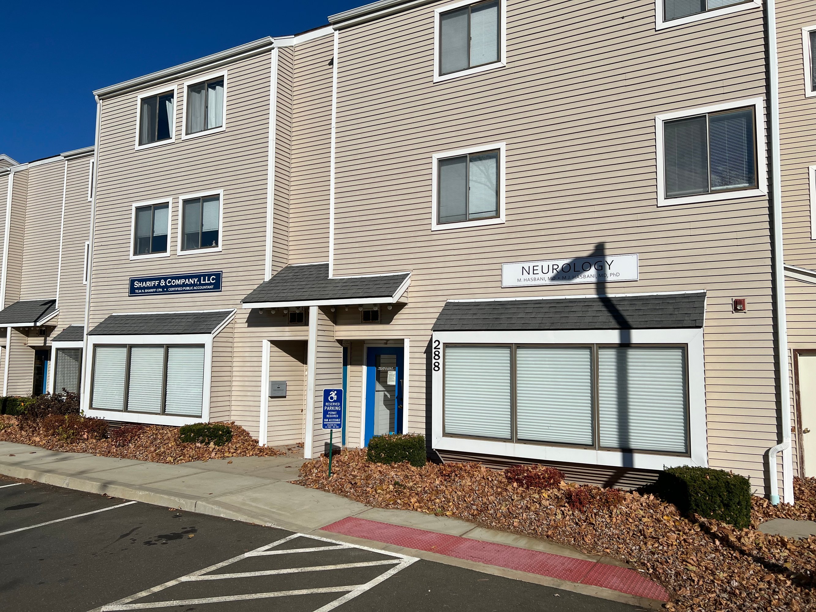 288 E Main St, Branford, CT 06405
