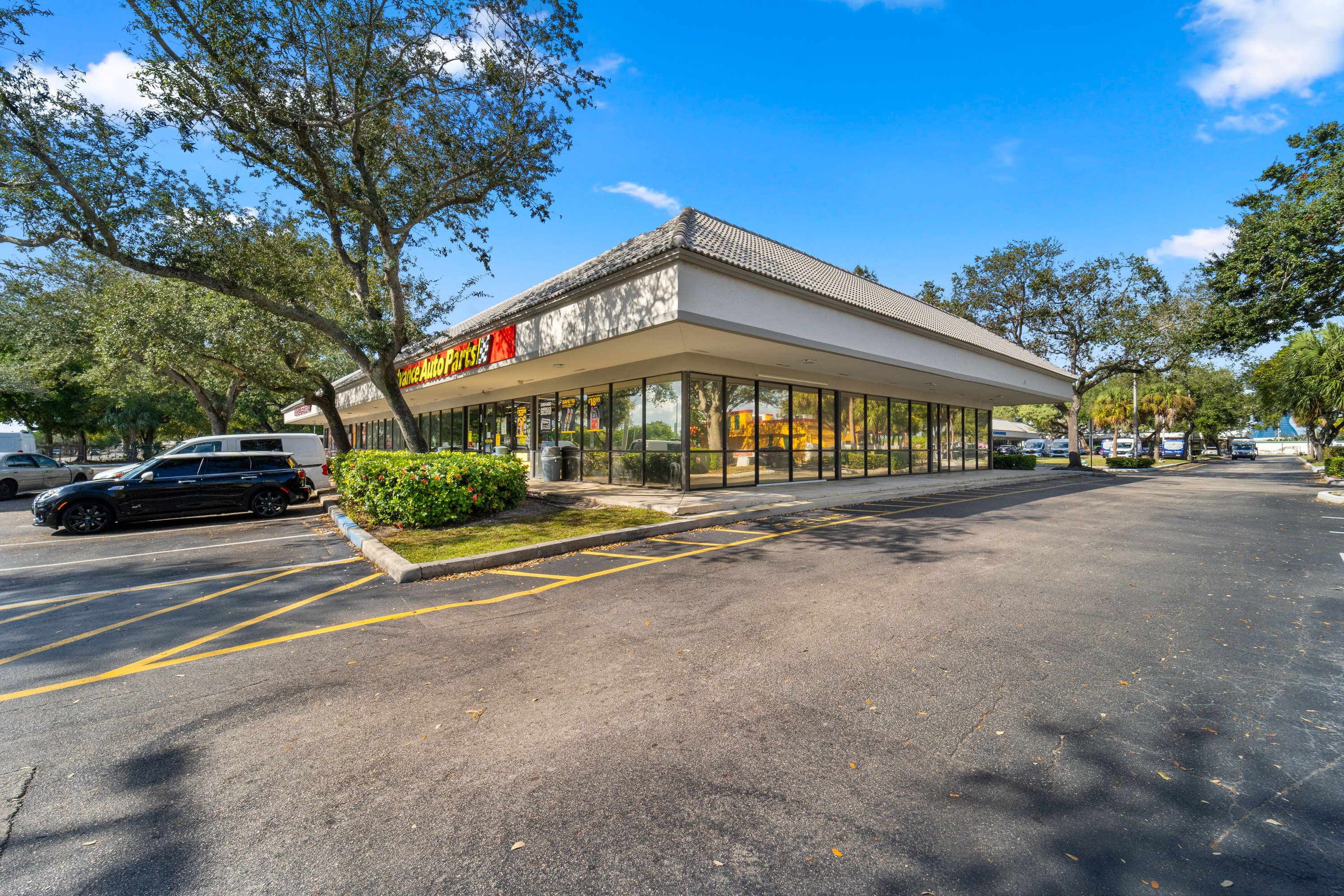 2500 Us 441, Hollywood, FL 33021