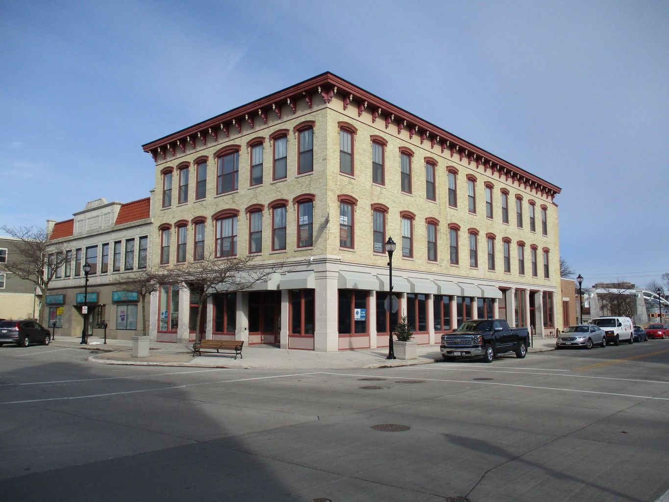 701 N 8Th St, Sheboygan, WI 53081