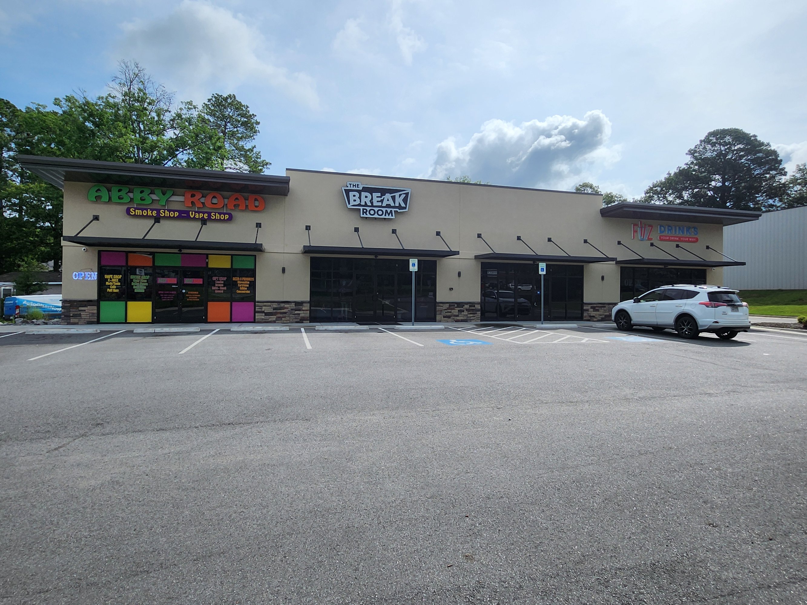 1812 N Reynolds Rd, Bryant, AR 72022