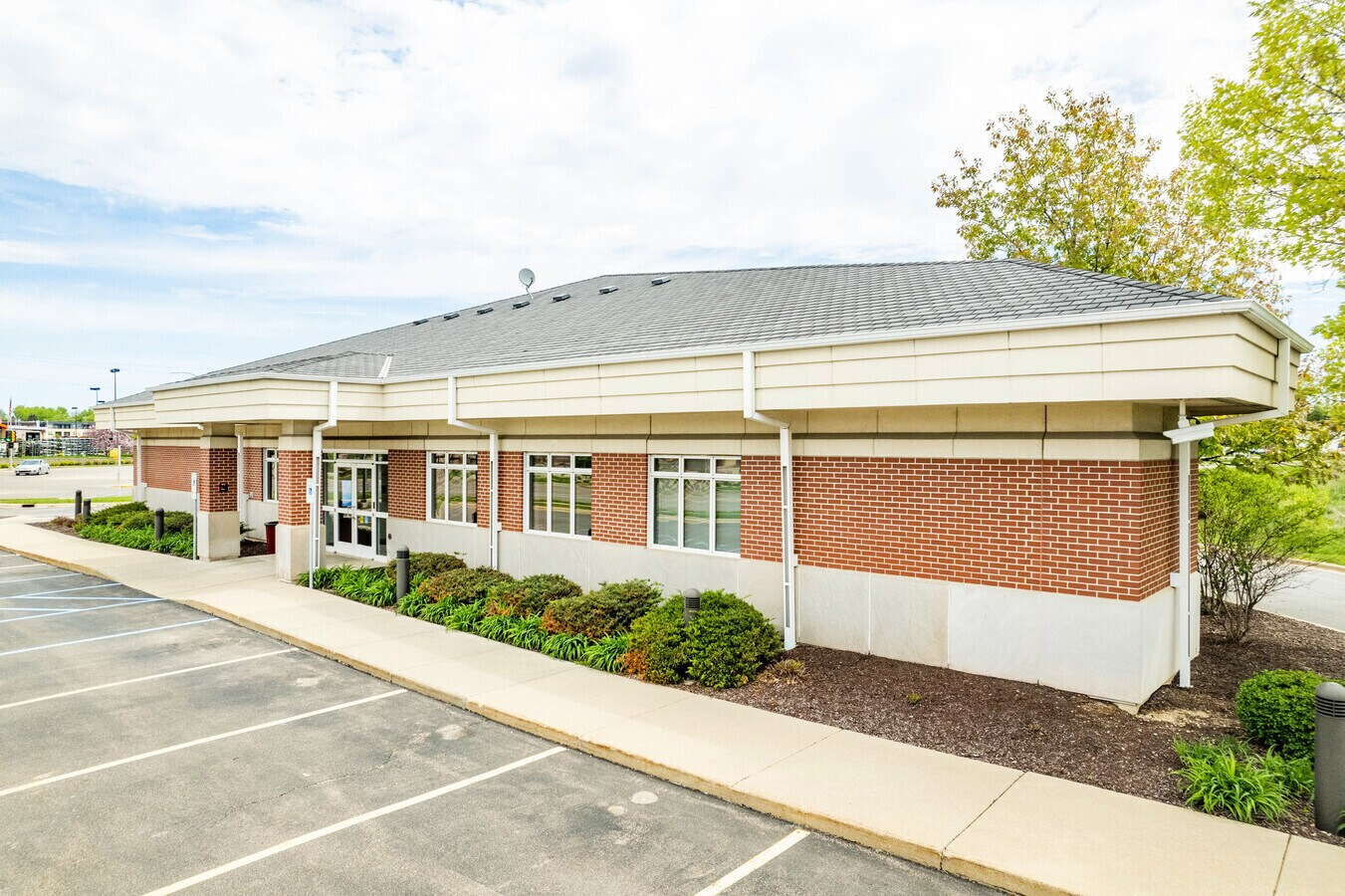 4702 Verona Rd, Madison, WI 53711