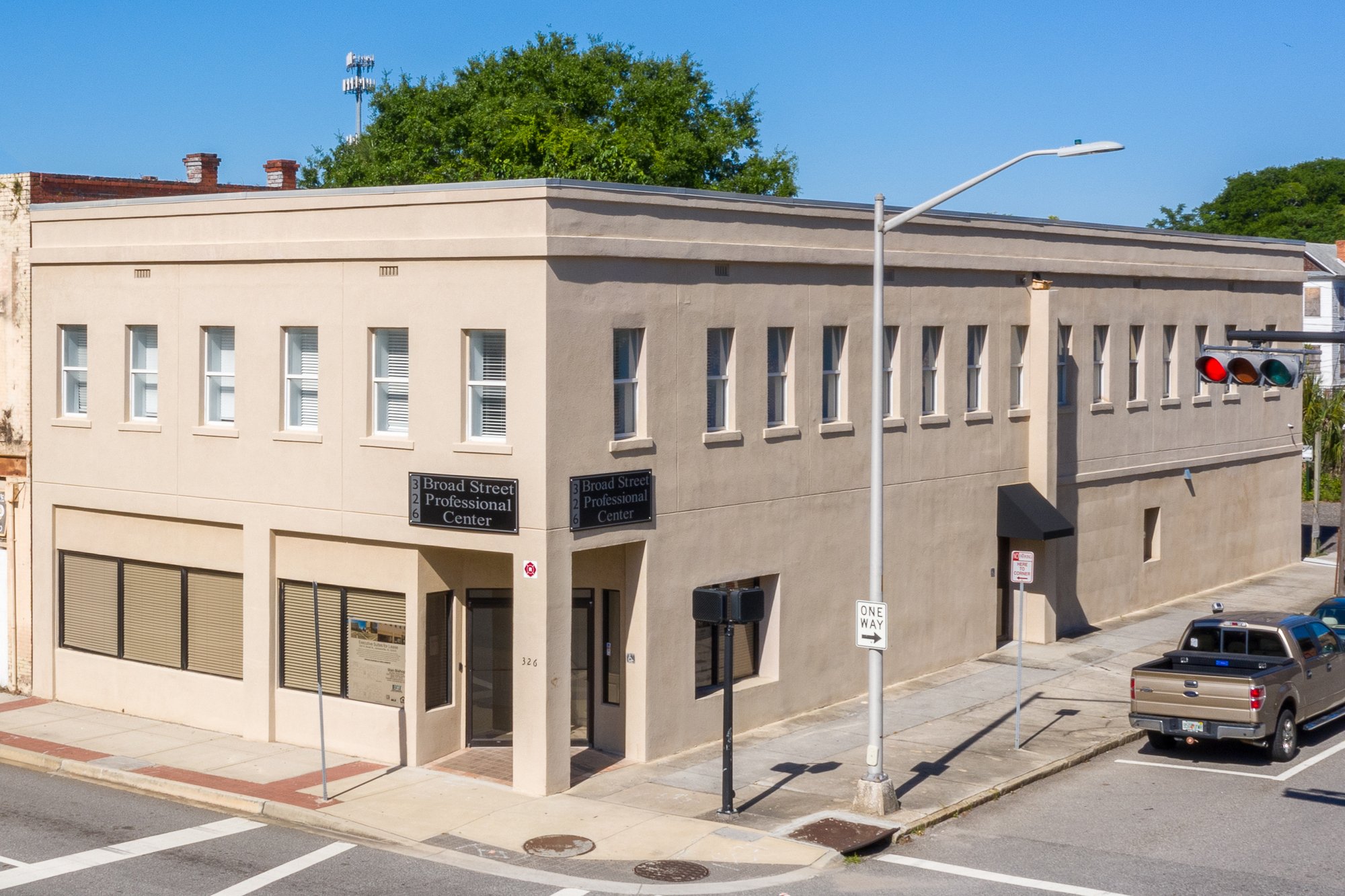 326 N Broad St, Jacksonville, FL 32202
