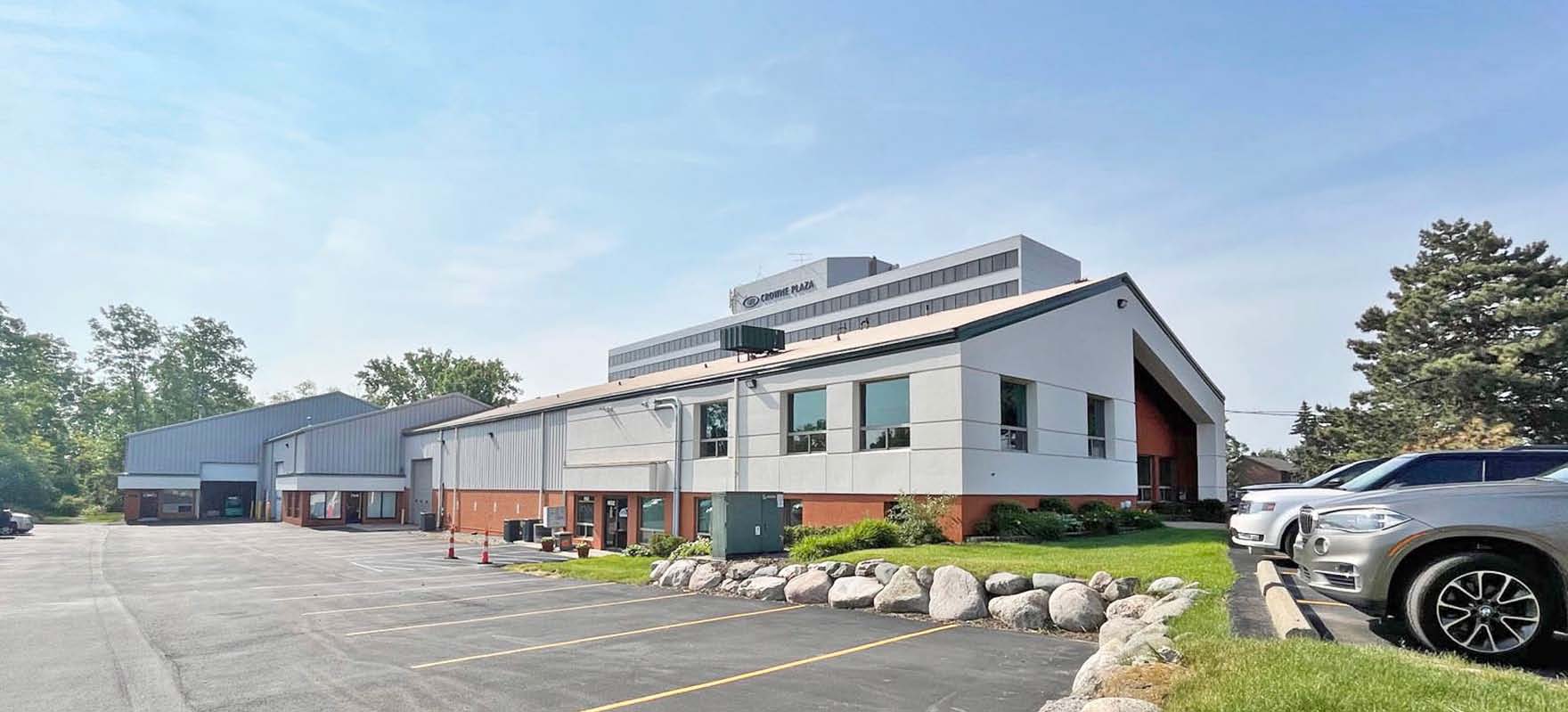 1532 N Opdyke Rd, Auburn Hills, MI 48326