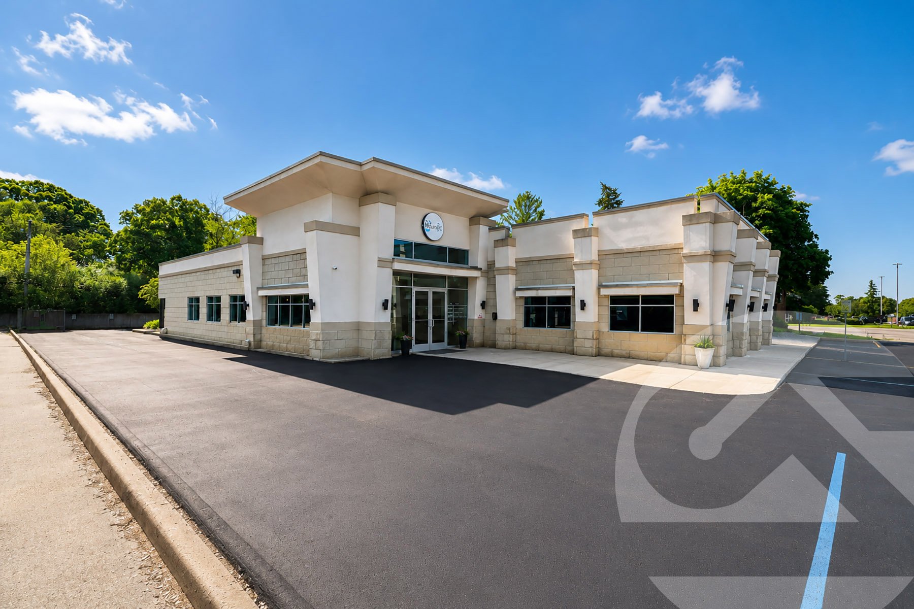 28552 Orchard Lake Rd, Farmington Hills, MI 48334