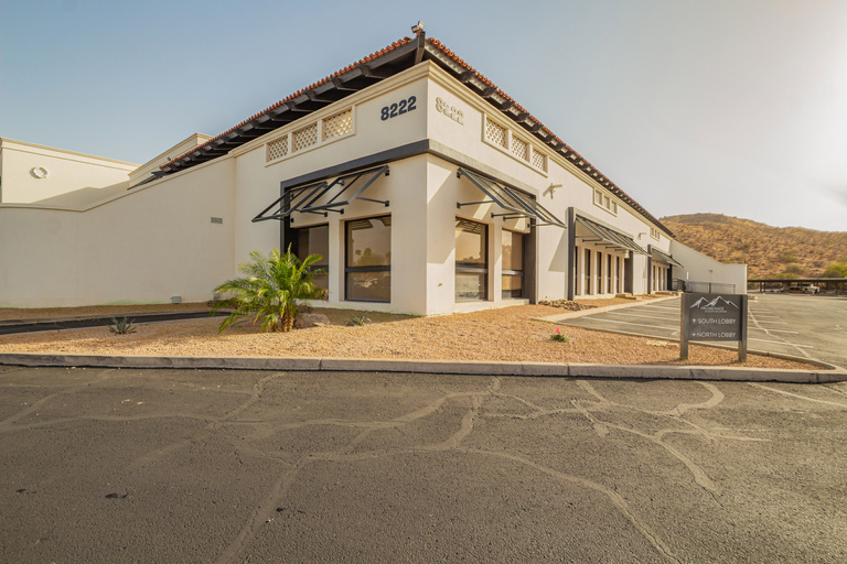 8222 S 48Th St, Phoenix, AZ 85044