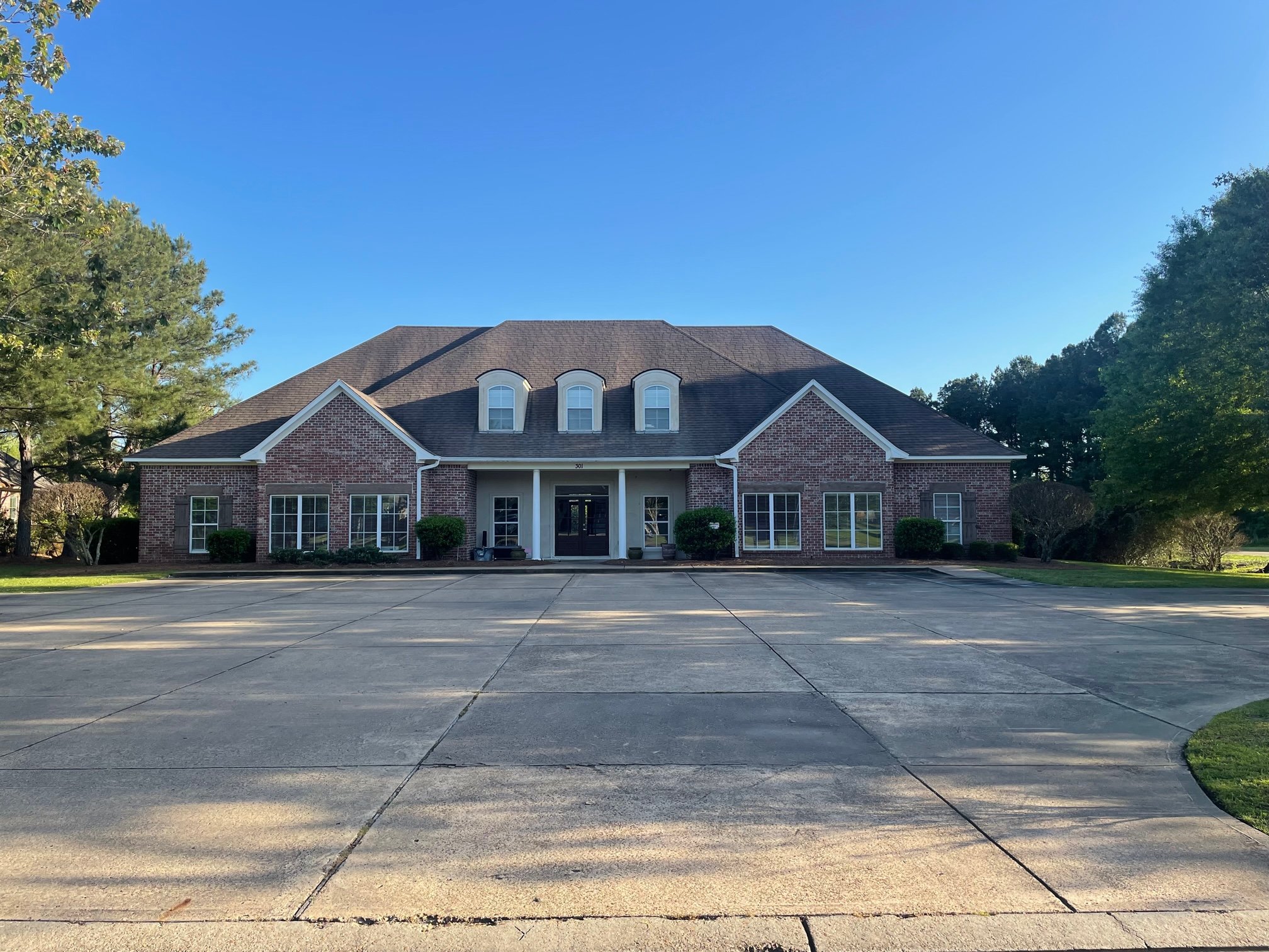 301 Highland Park Cv, Ridgeland, MS 39157