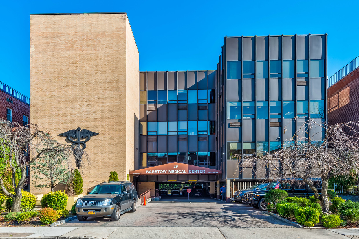 29 Barstow Rd, Great Neck Plaza, NY 11021