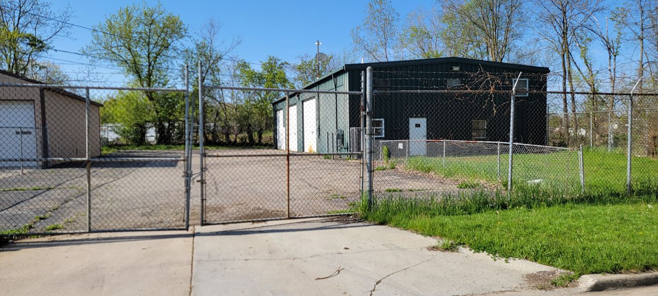 207 Bell St, Lansing, MI 48906