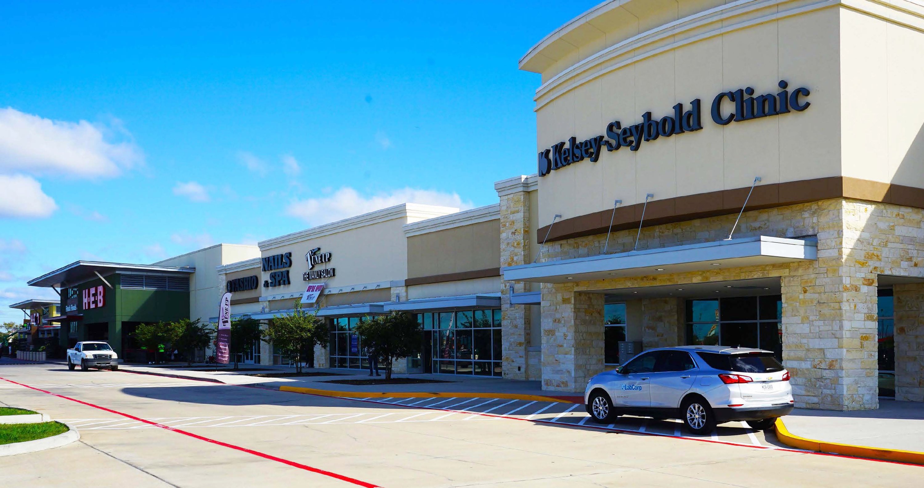 6430 Garth Rd, Baytown, TX 77521