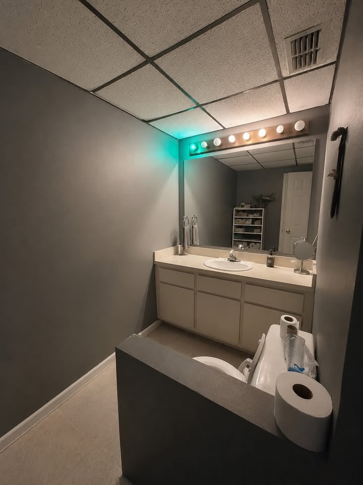 3872325