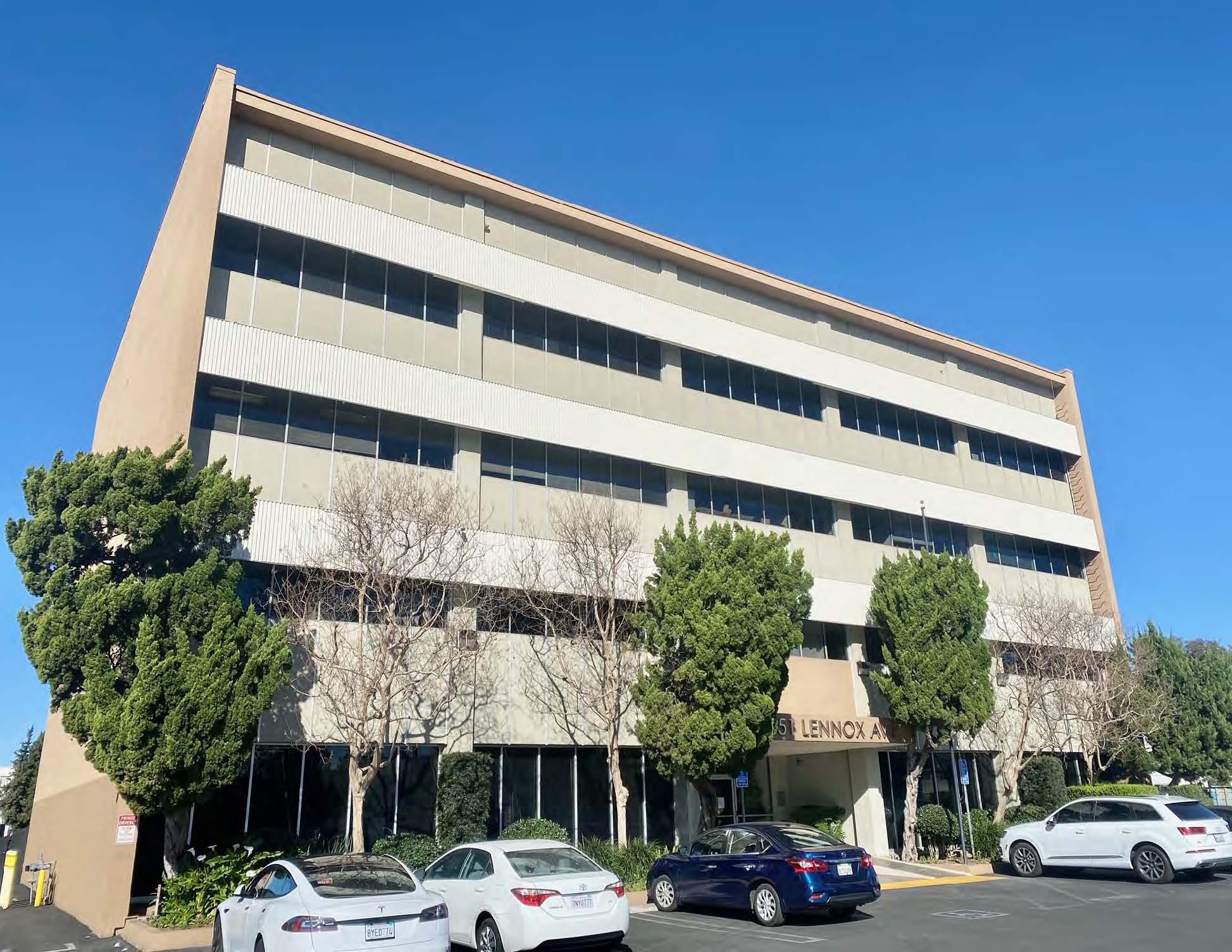 6851 Lennox Ave, Van Nuys, CA 91405