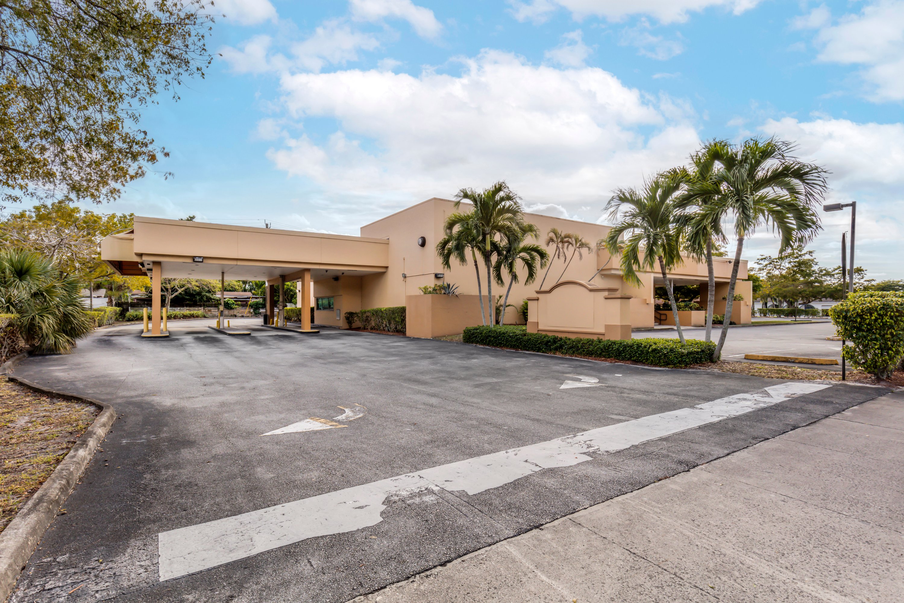 8250 Miramar Pkwy, Miramar, FL 33025