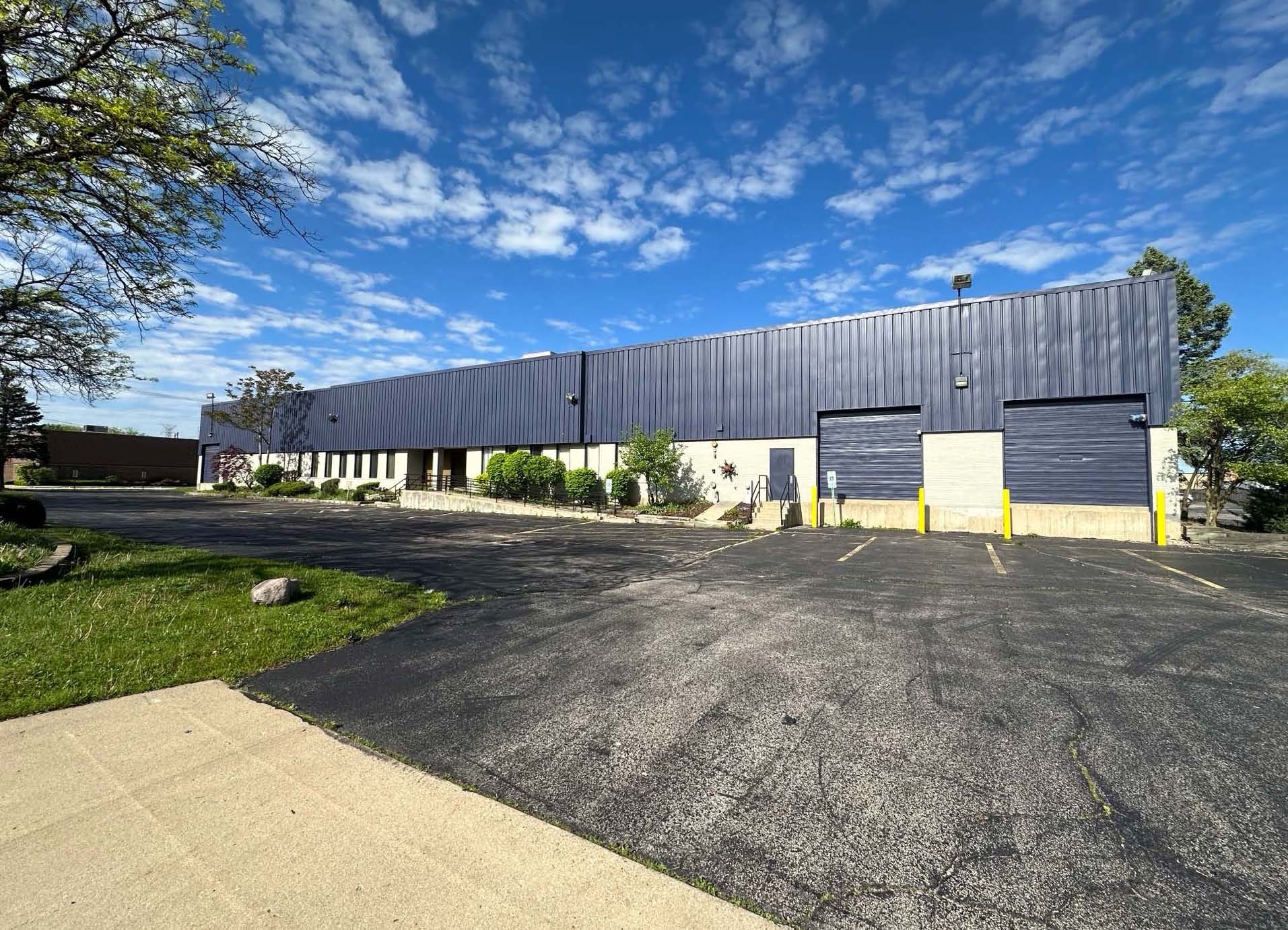 742 Glenn Ave, Wheeling, IL 60090