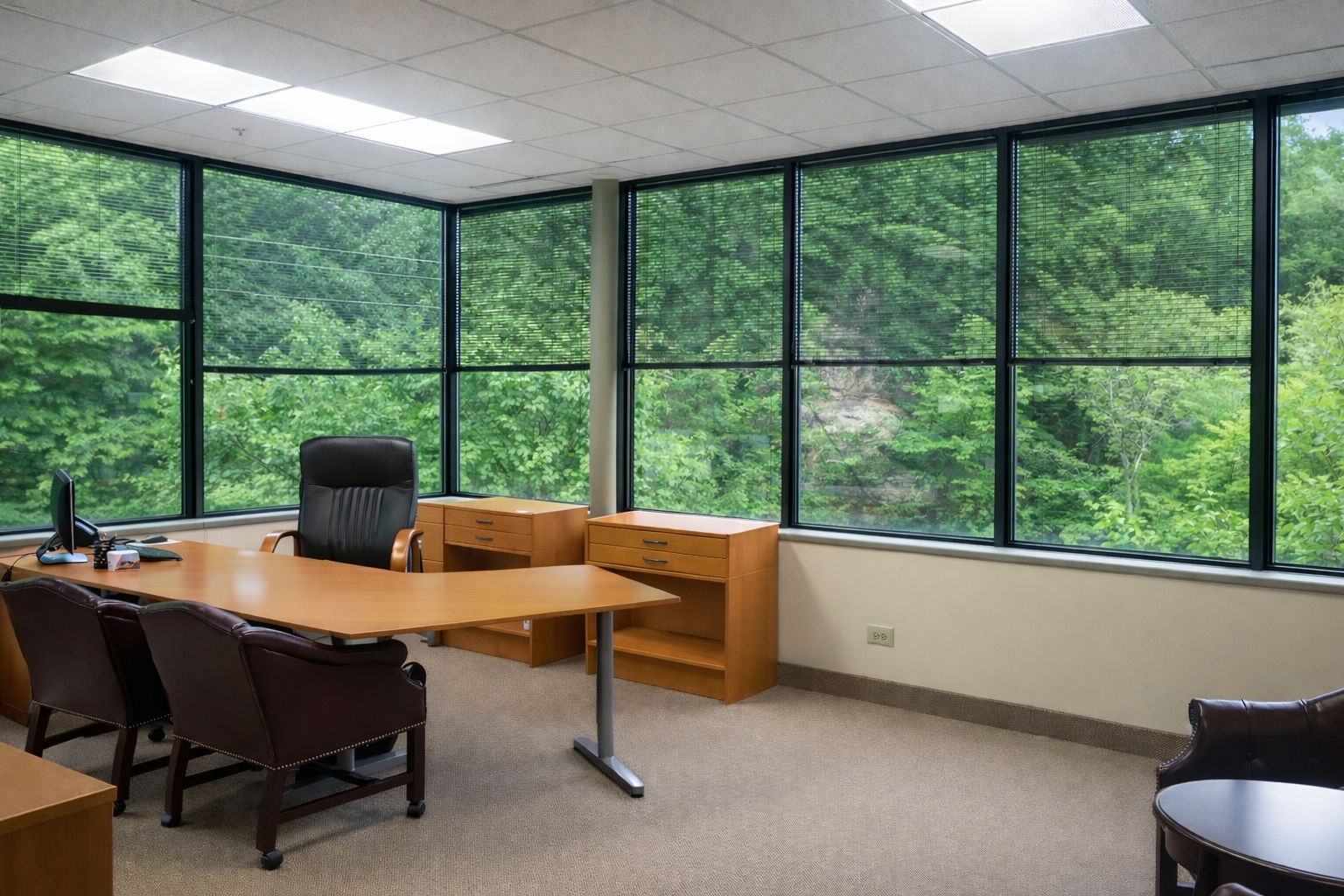 33 Rock Hill Rd, Bala Cynwyd, PA 19004