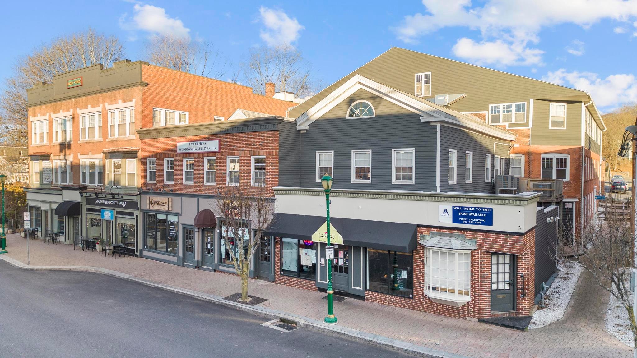 51 N Main St, Southington, CT 06489