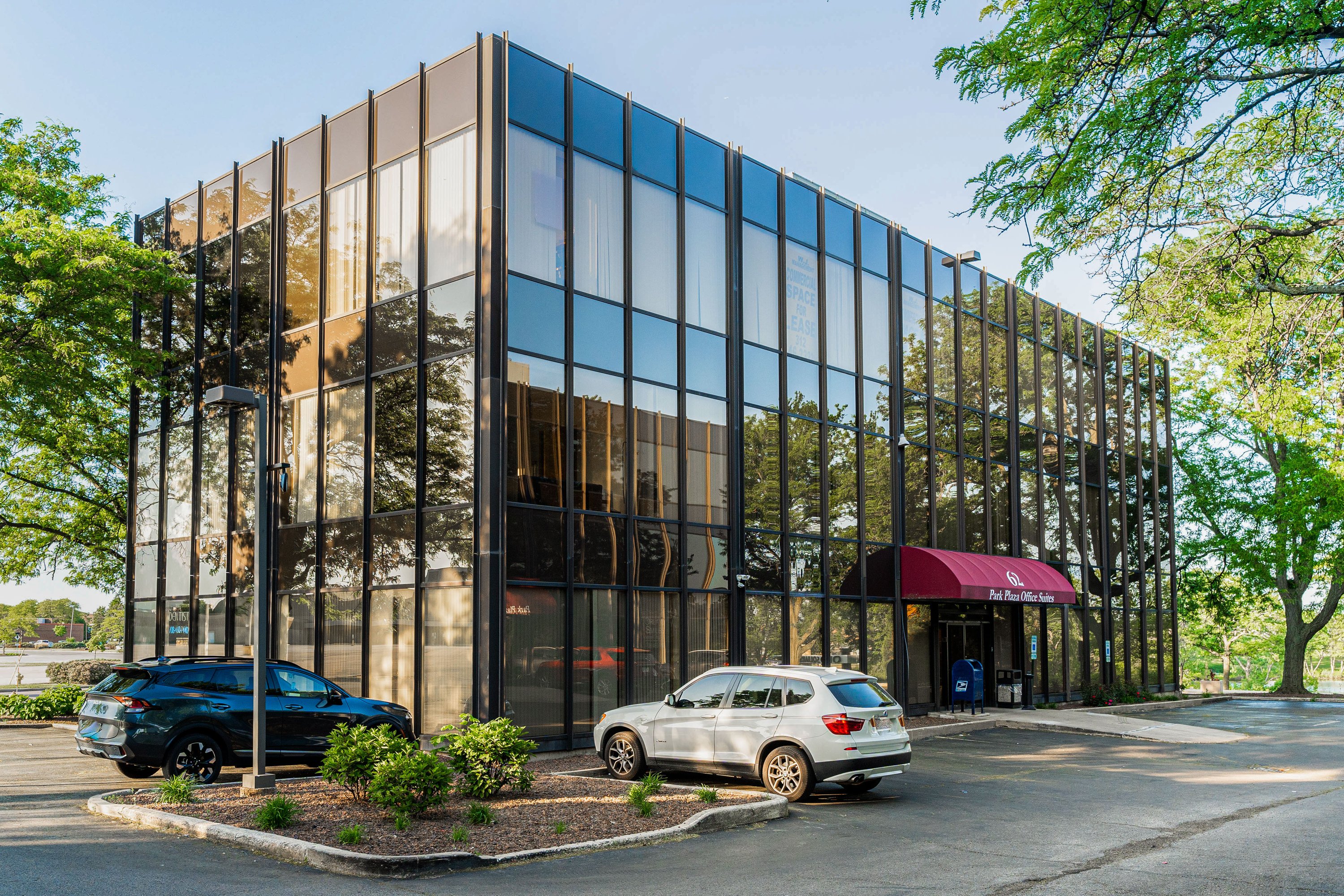 62 Orland Square Dr, Orland Park, IL 60462