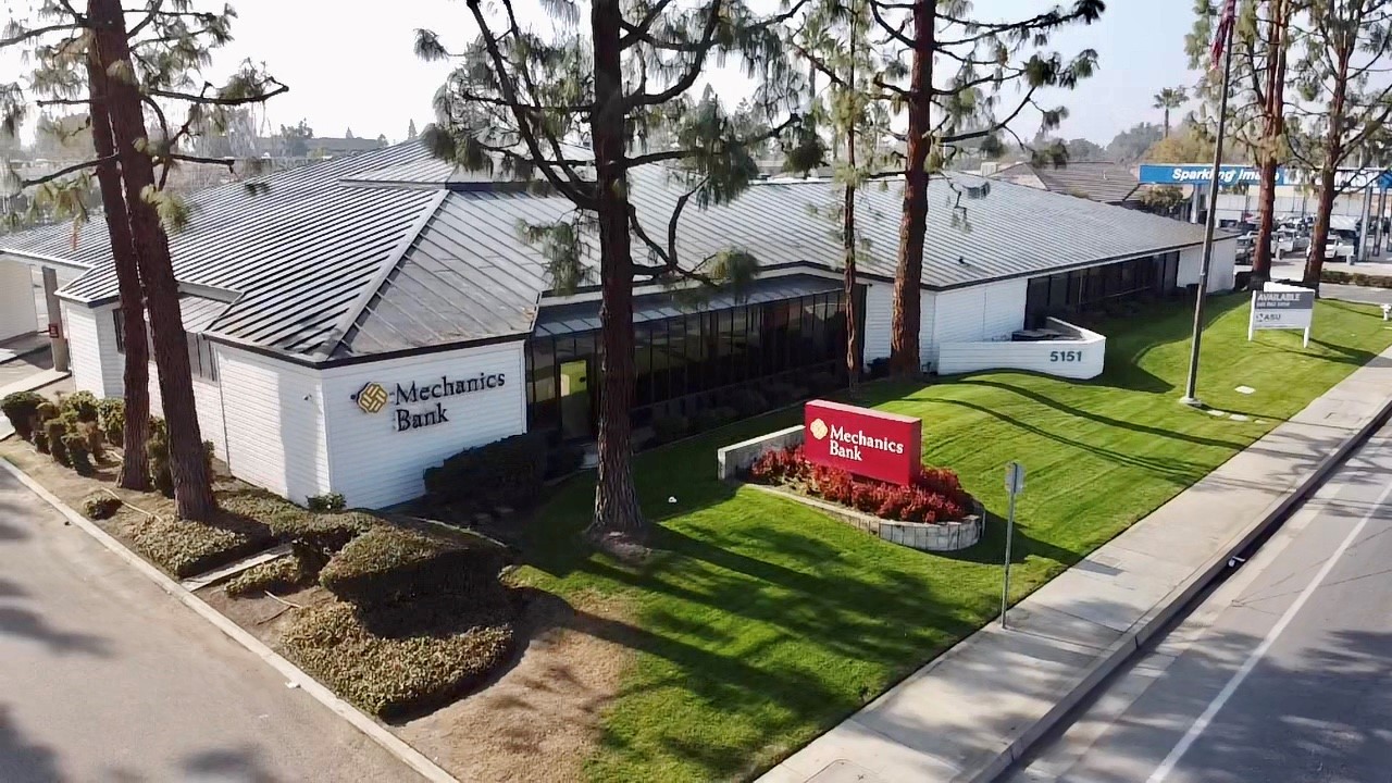 5151 Stockdale Hwy, Bakersfield, CA 93309