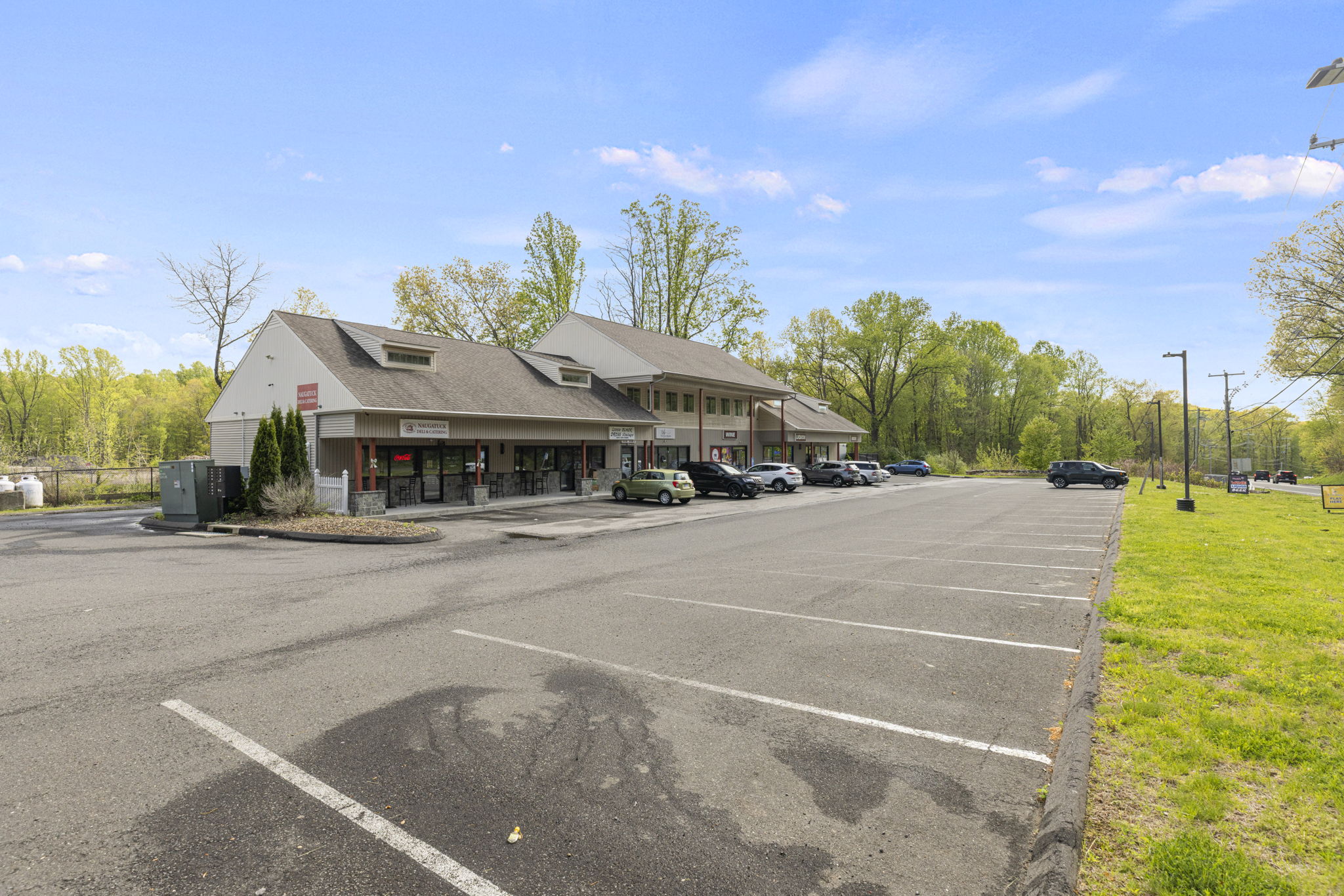 909 Prospect St, Naugatuck, CT 06770