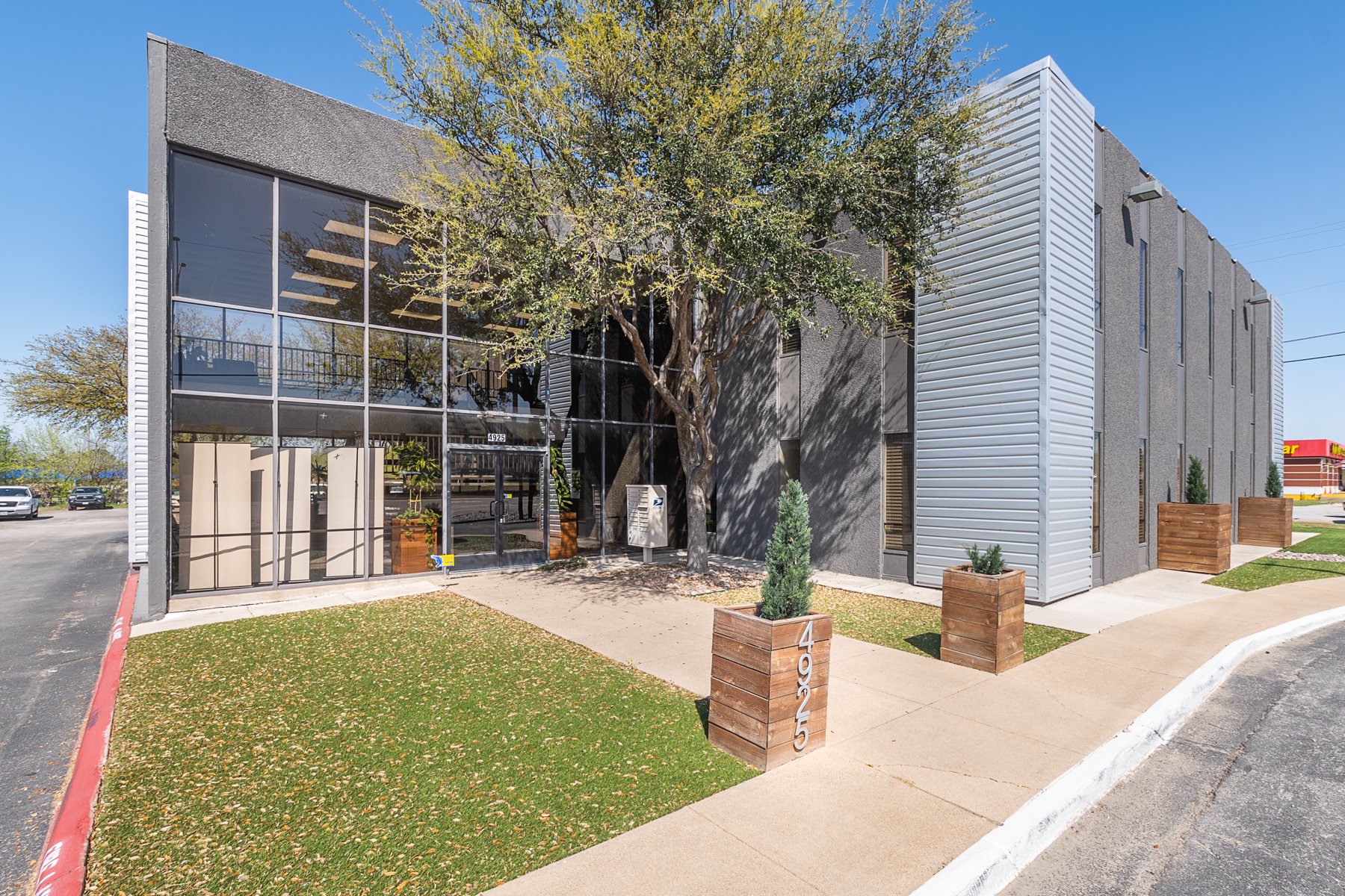 4925 Davis Blvd, North Richland Hills, TX 76180