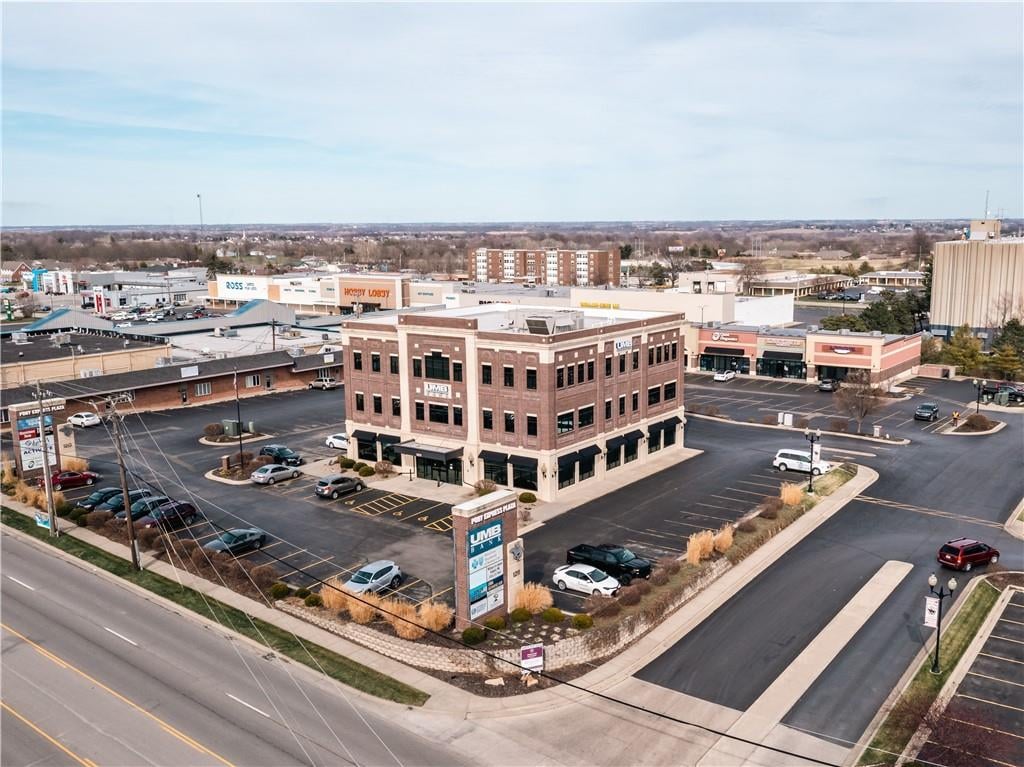 1211 N Belt Hwy, St Joseph, MO 64506