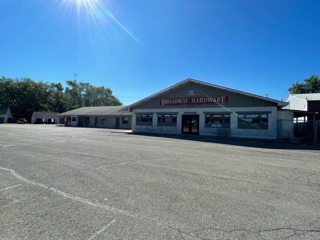 418 E Broadway St, Fortville, IN 46040