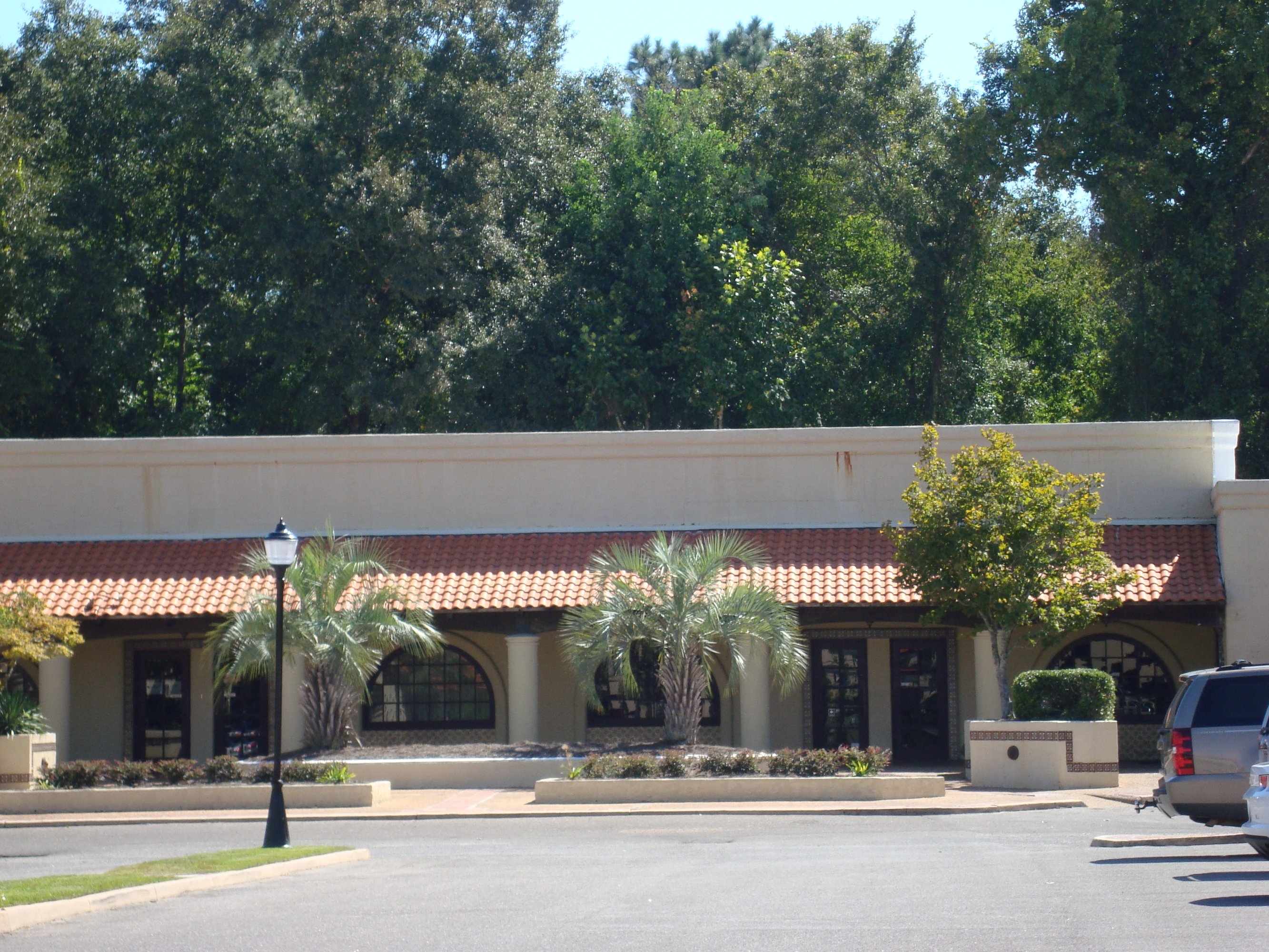 6157 Airport Blvd, Mobile, AL 36608