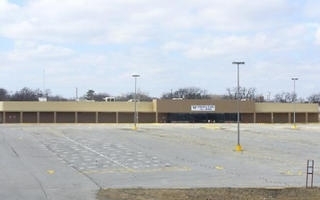 106 S Red River Expy, Burkburnett, TX 76354