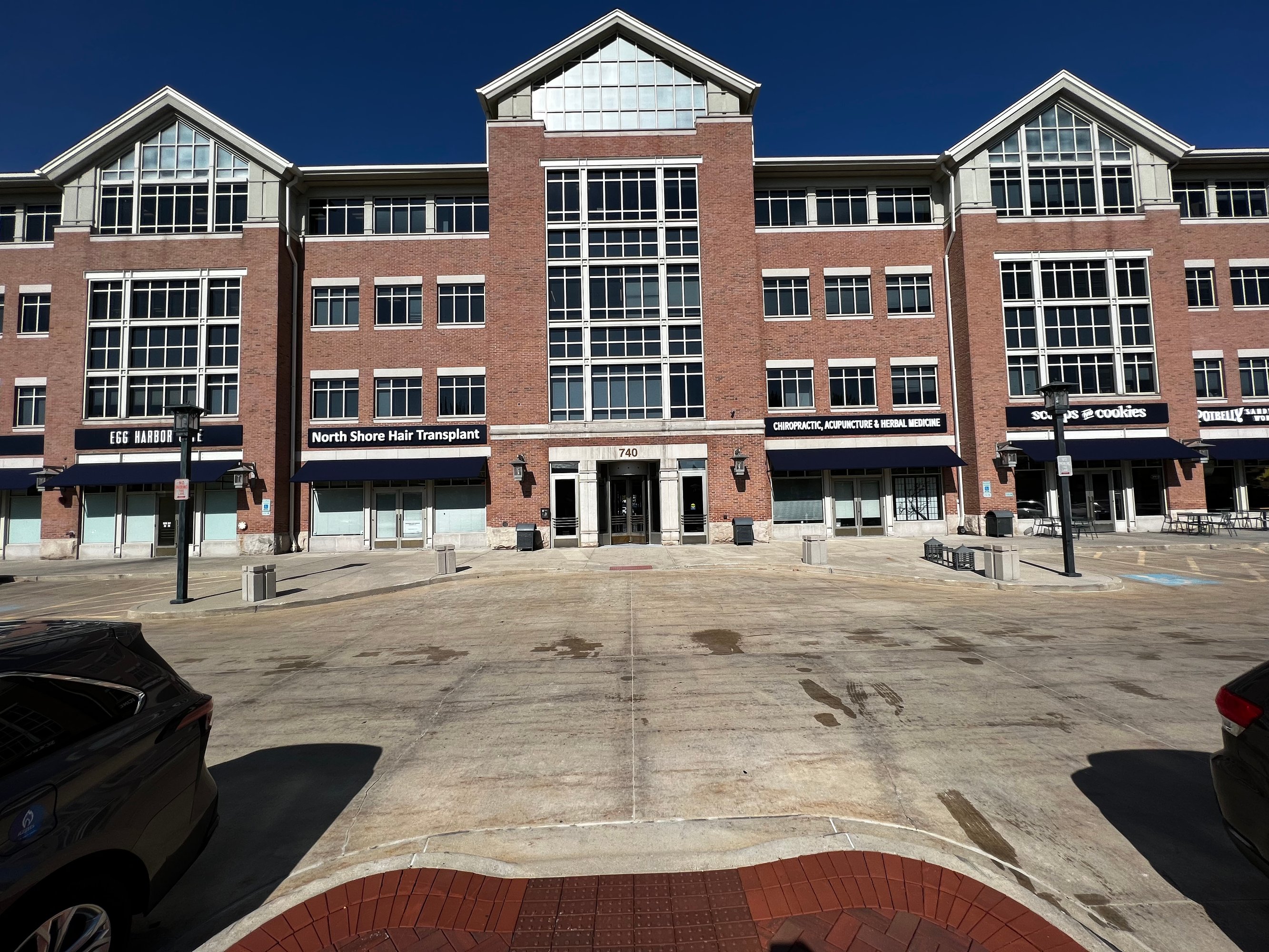 740 Waukegan Rd, Deerfield, IL 60015